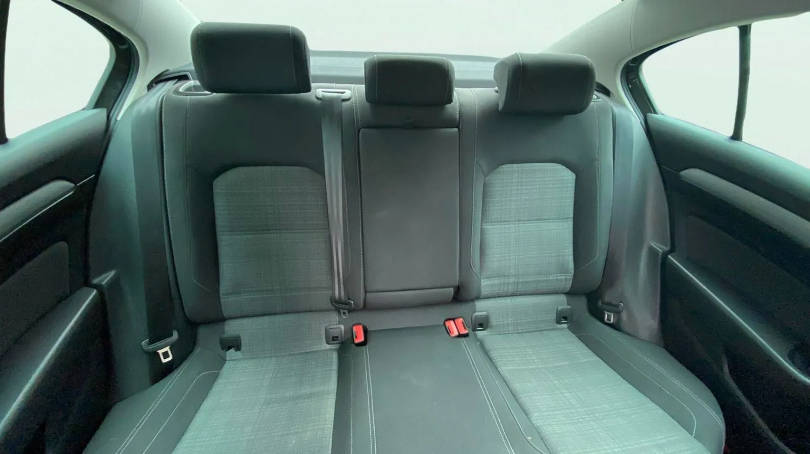 Volkswagen Passat Executive 2.0 TDI DSG - foto 17