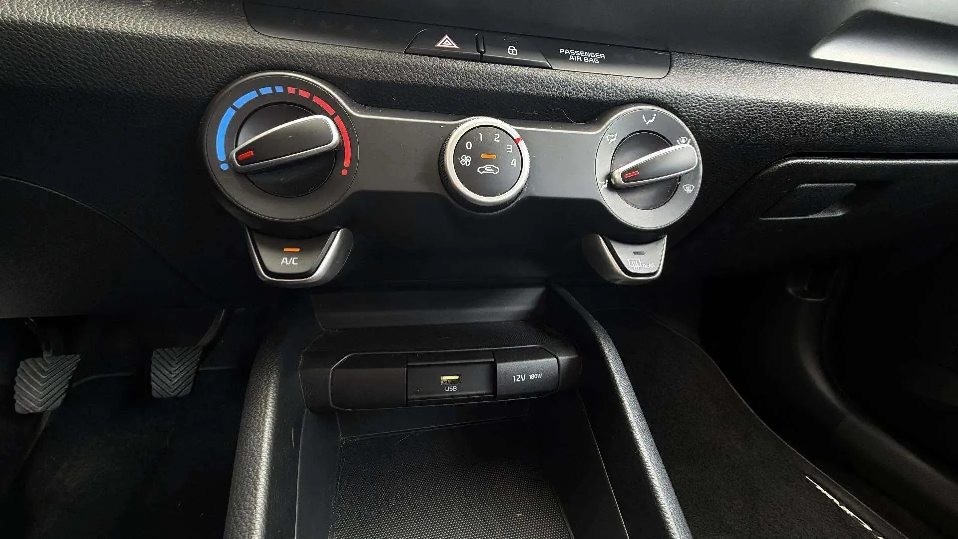 Kia Stonic 1.2 DPi Concept - foto 19