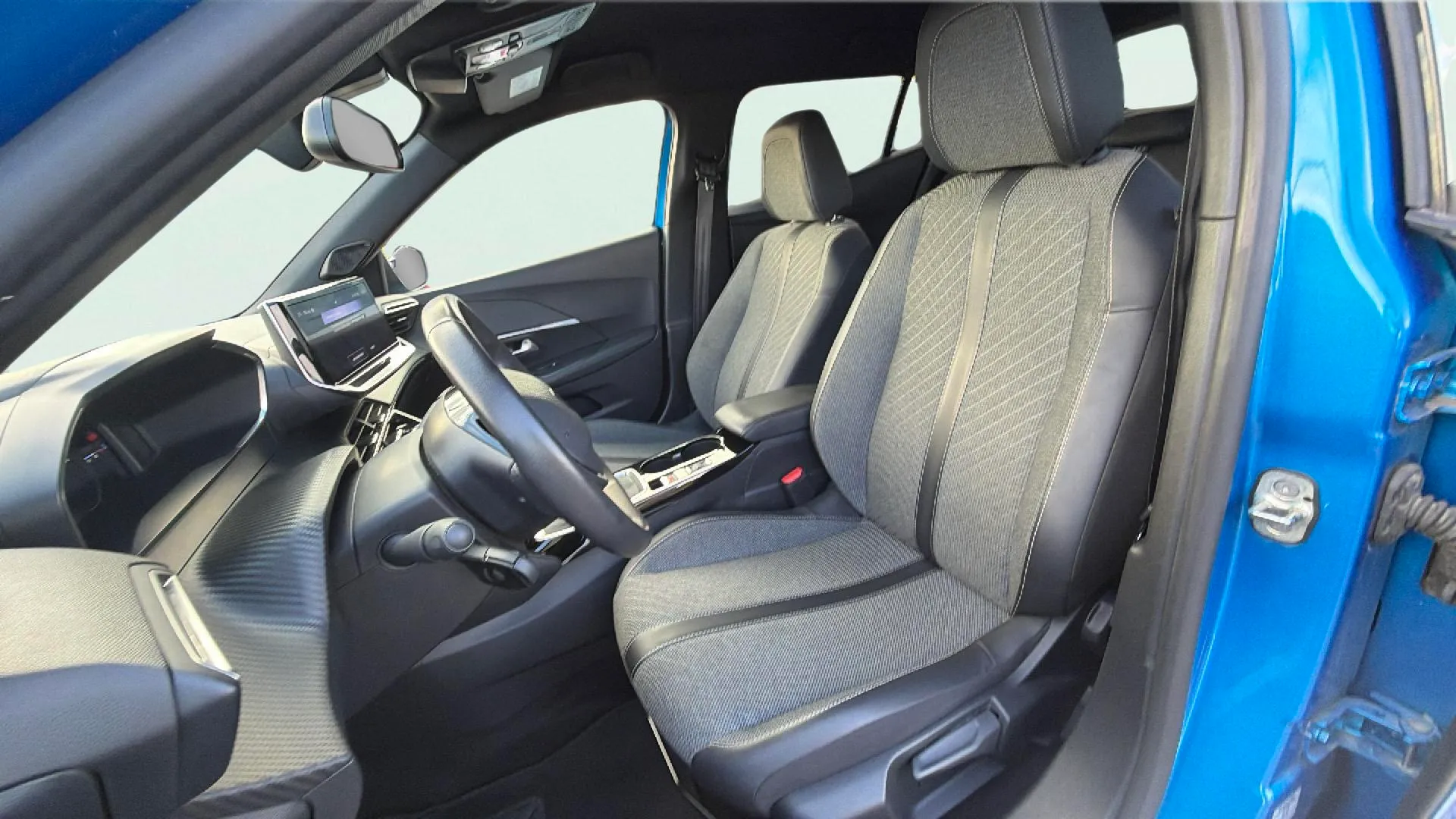 Peugeot 2008 Allure PureTech 100 - foto 9