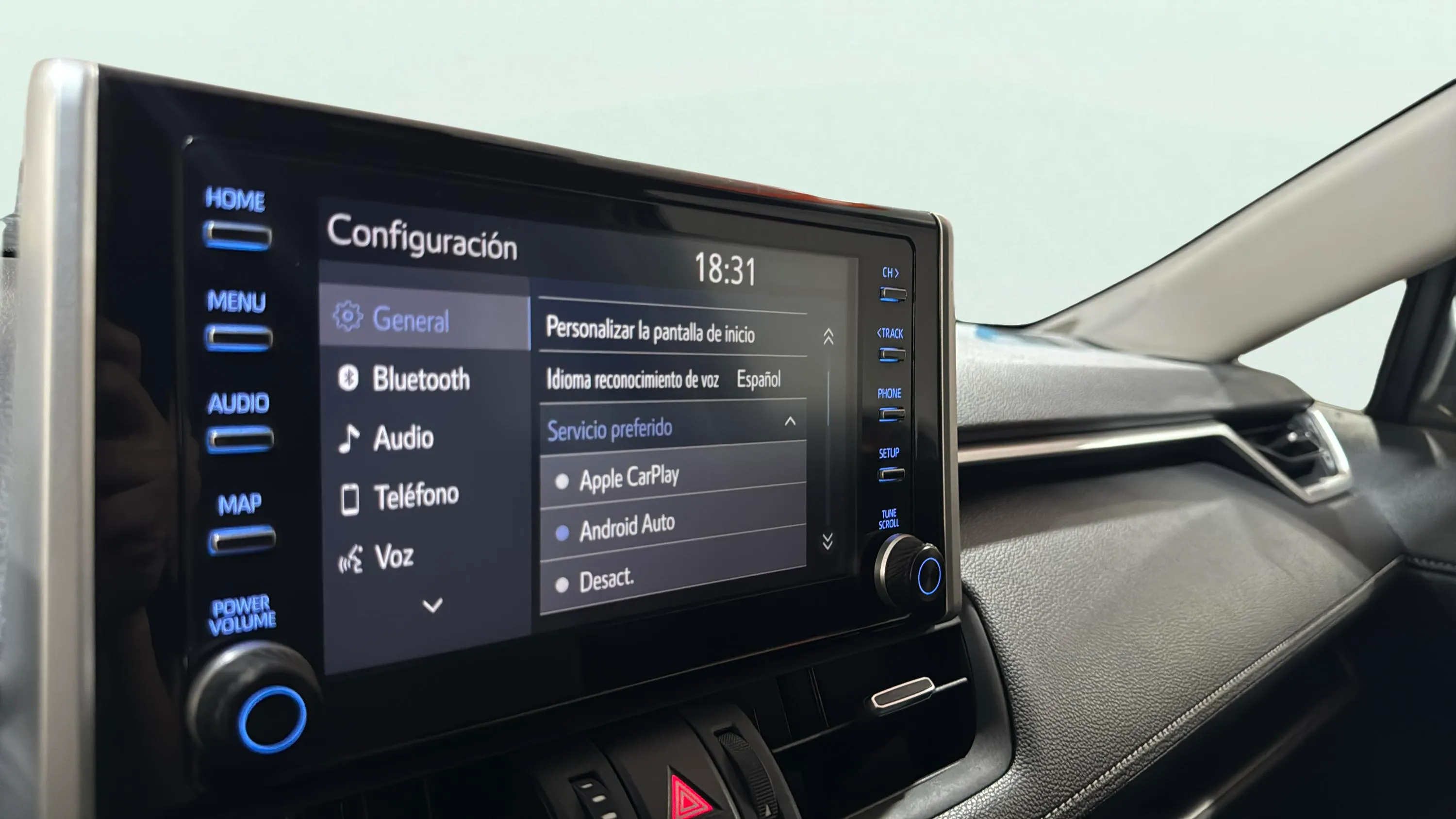 Toyota RAV4 2.5l 220H Luxury - foto 17