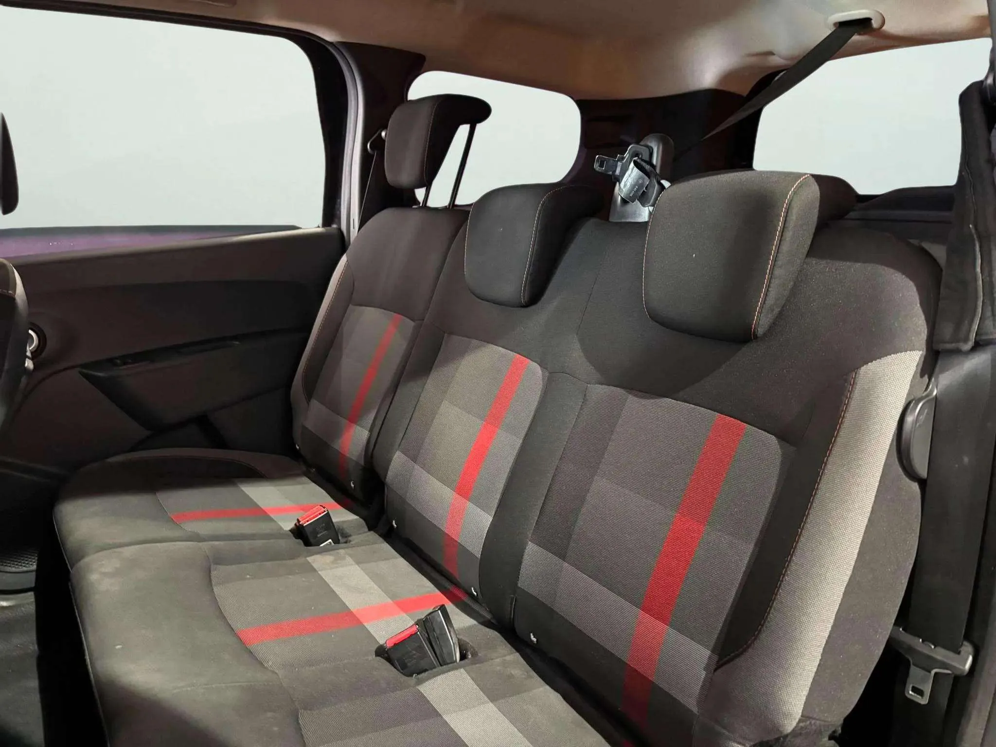 Dacia Lodgy Stepway Comfort TCe 5 plazas GPF - foto 12