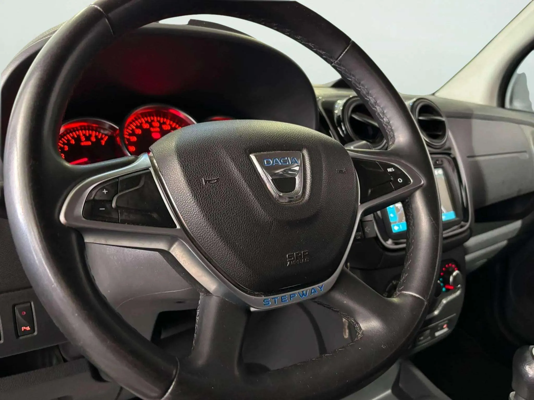 Dacia Lodgy Stepway Comfort TCe 5 plazas GPF - foto 7