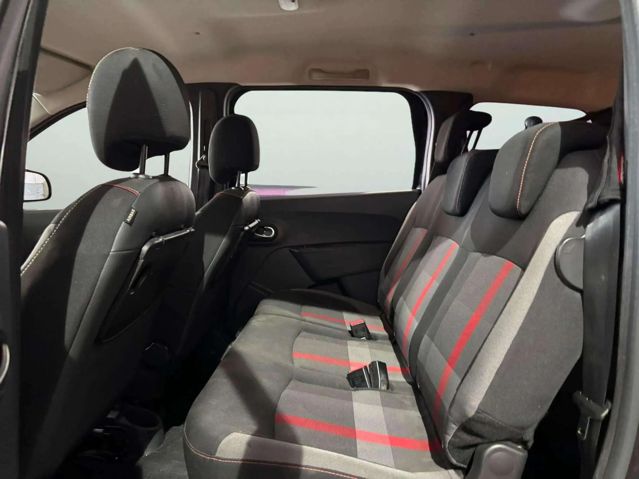 Dacia Lodgy Stepway Comfort TCe 5 plazas GPF - foto 11