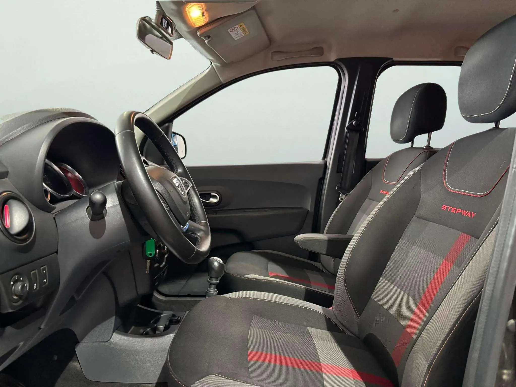Dacia Lodgy Stepway Comfort TCe 5 plazas GPF - foto 9