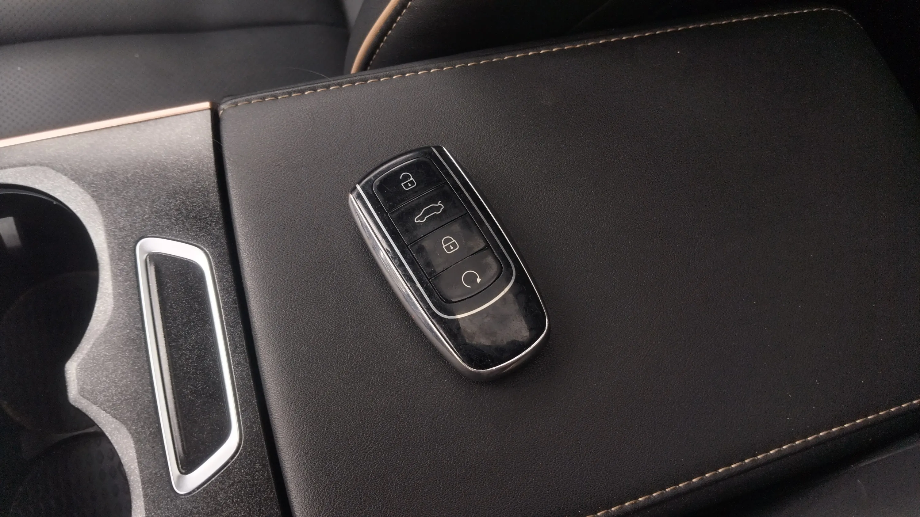 Omoda 5 1.6 T-GDi 136. DCT Premium - foto 27