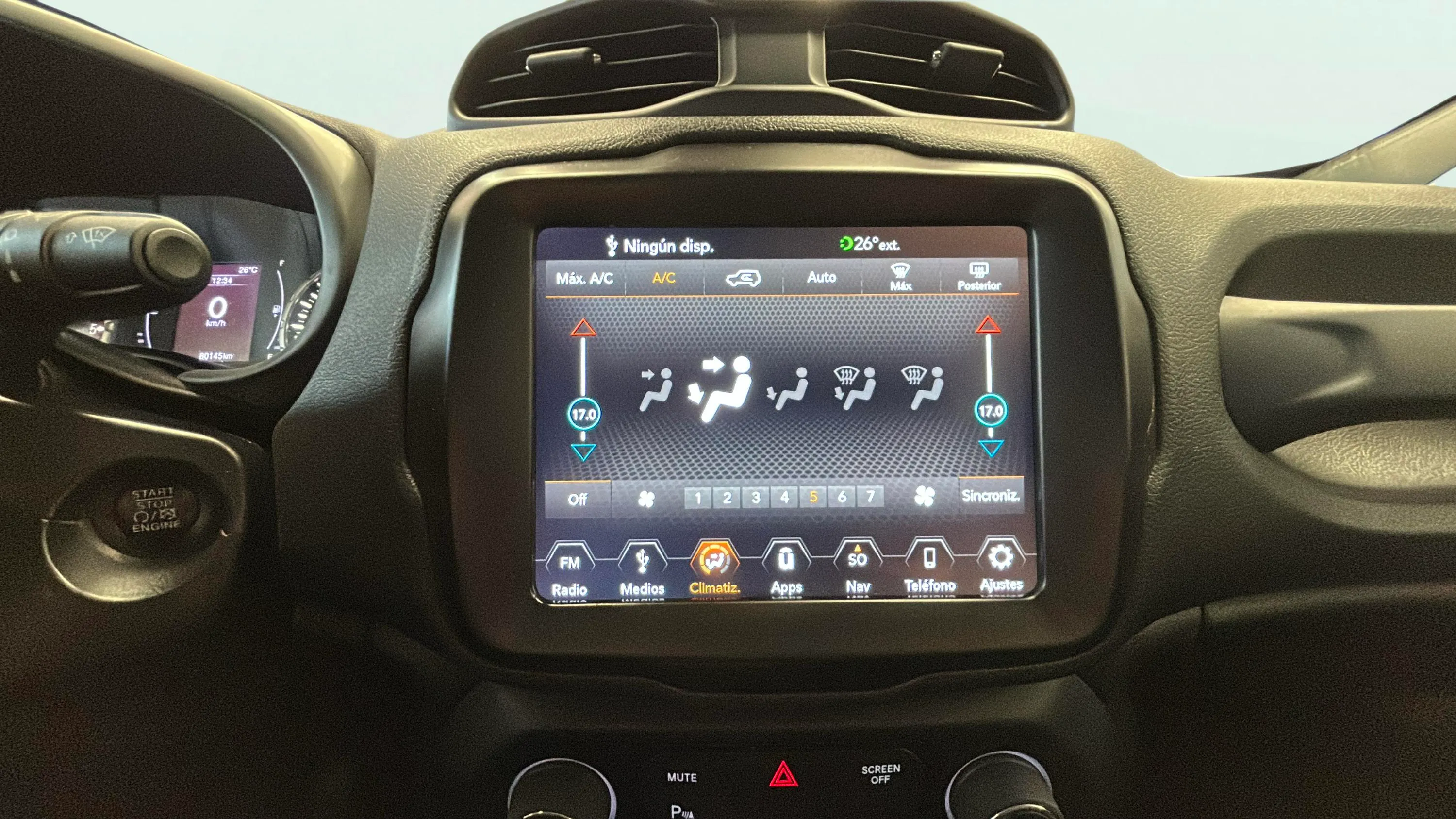Jeep Renegade 1.6 Mjet Night Eagle 4x2 - foto 24