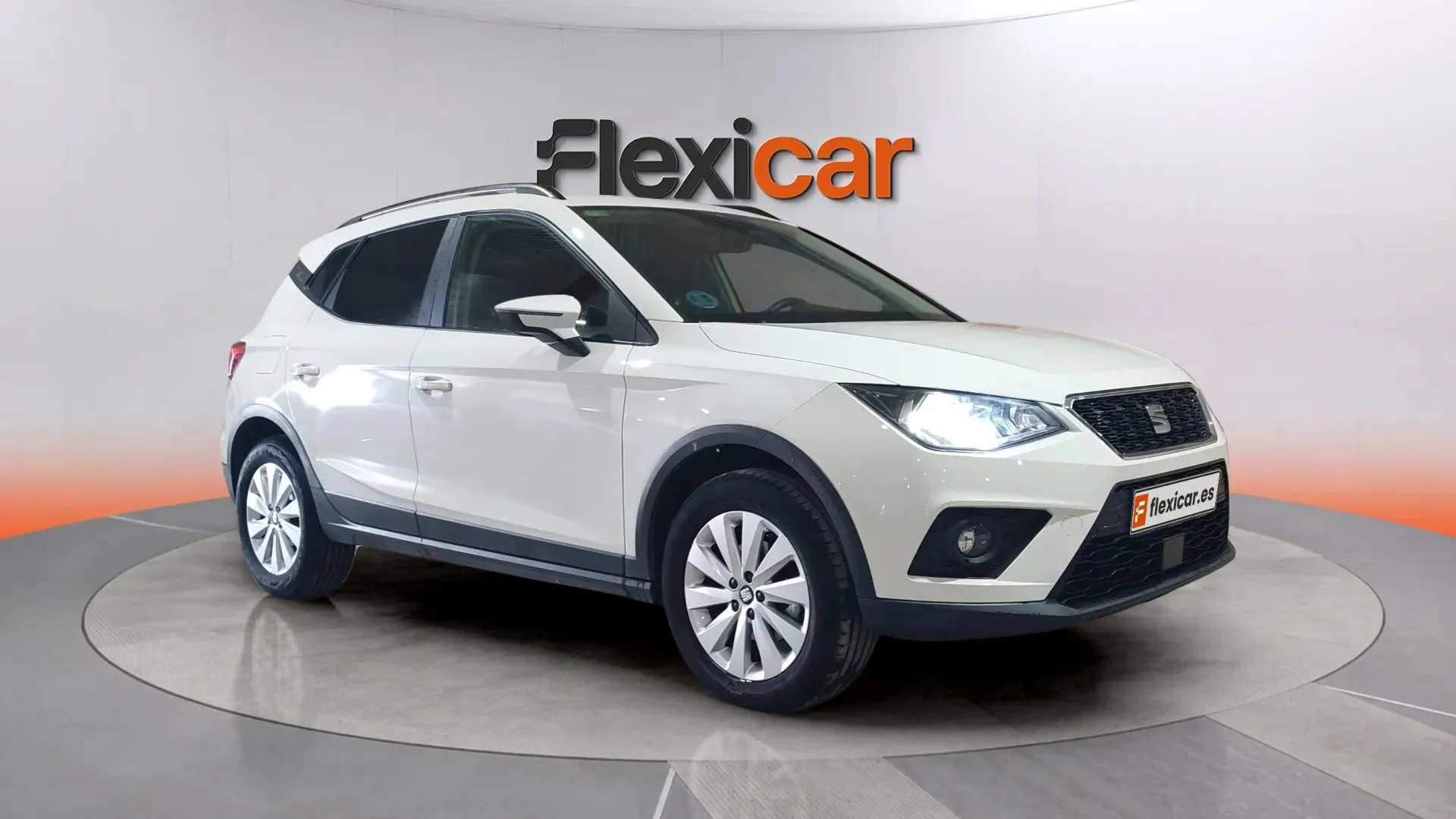 SEAT Arona 1.0 TSI Style Ecomotive - foto 1