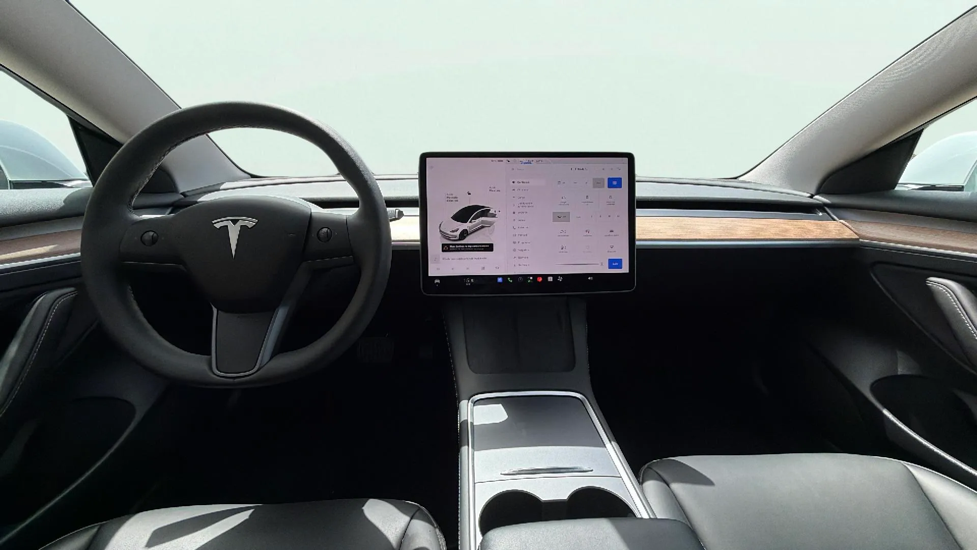 Tesla Model 3 RWD - foto 10