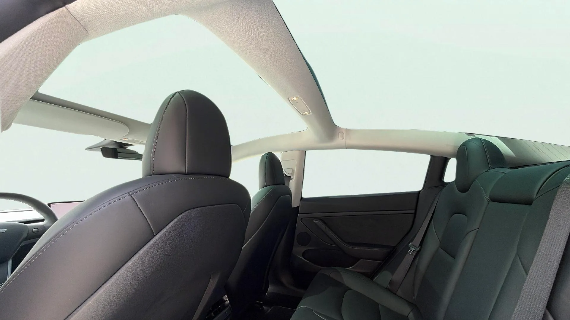 Tesla Model 3 RWD - foto 19