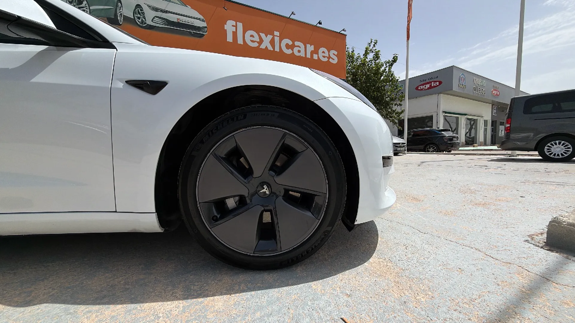 Tesla Model 3 RWD - foto 21