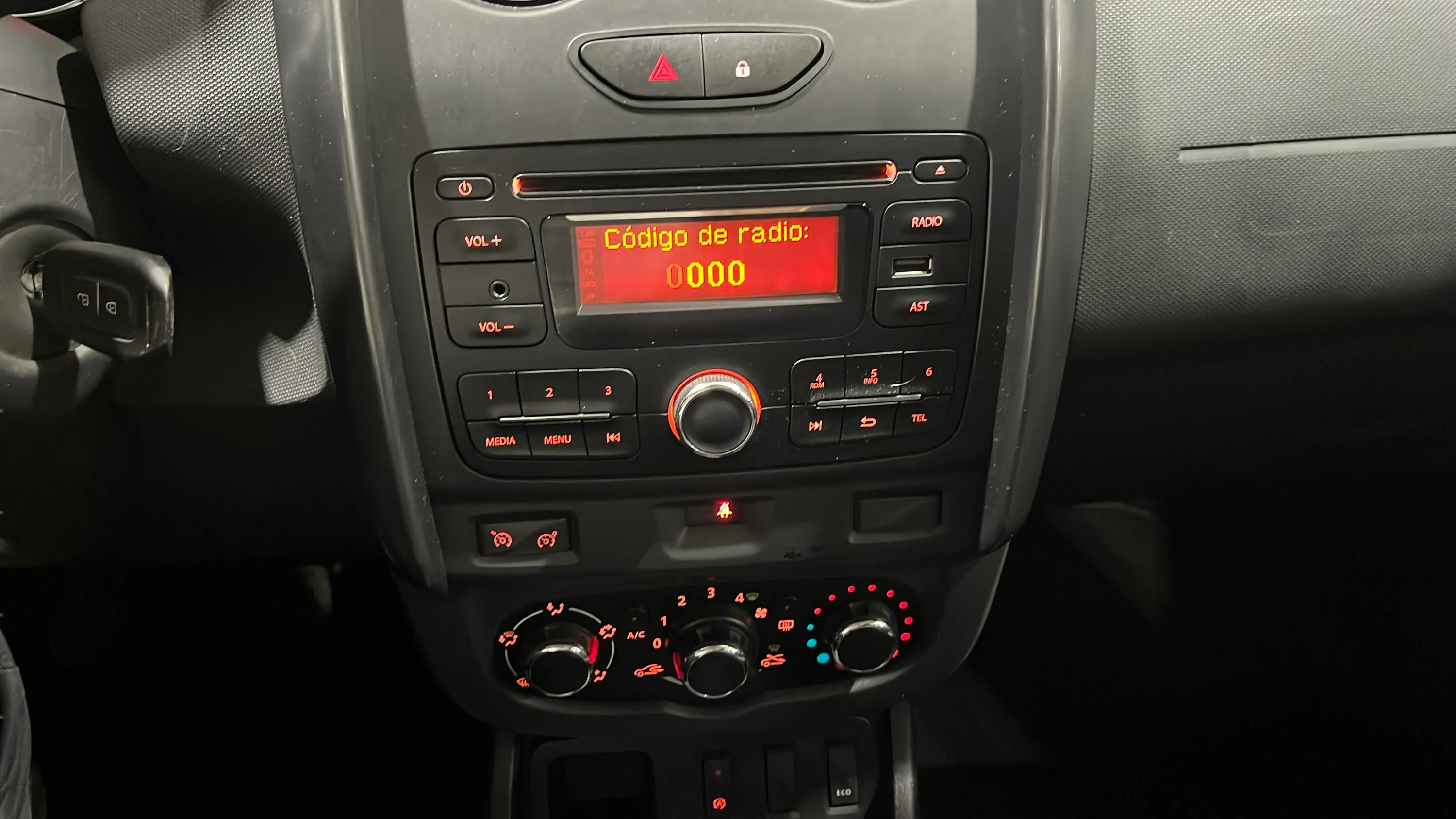 Dacia Duster Ambiance dCi 110 4x2 EU6 - foto 20