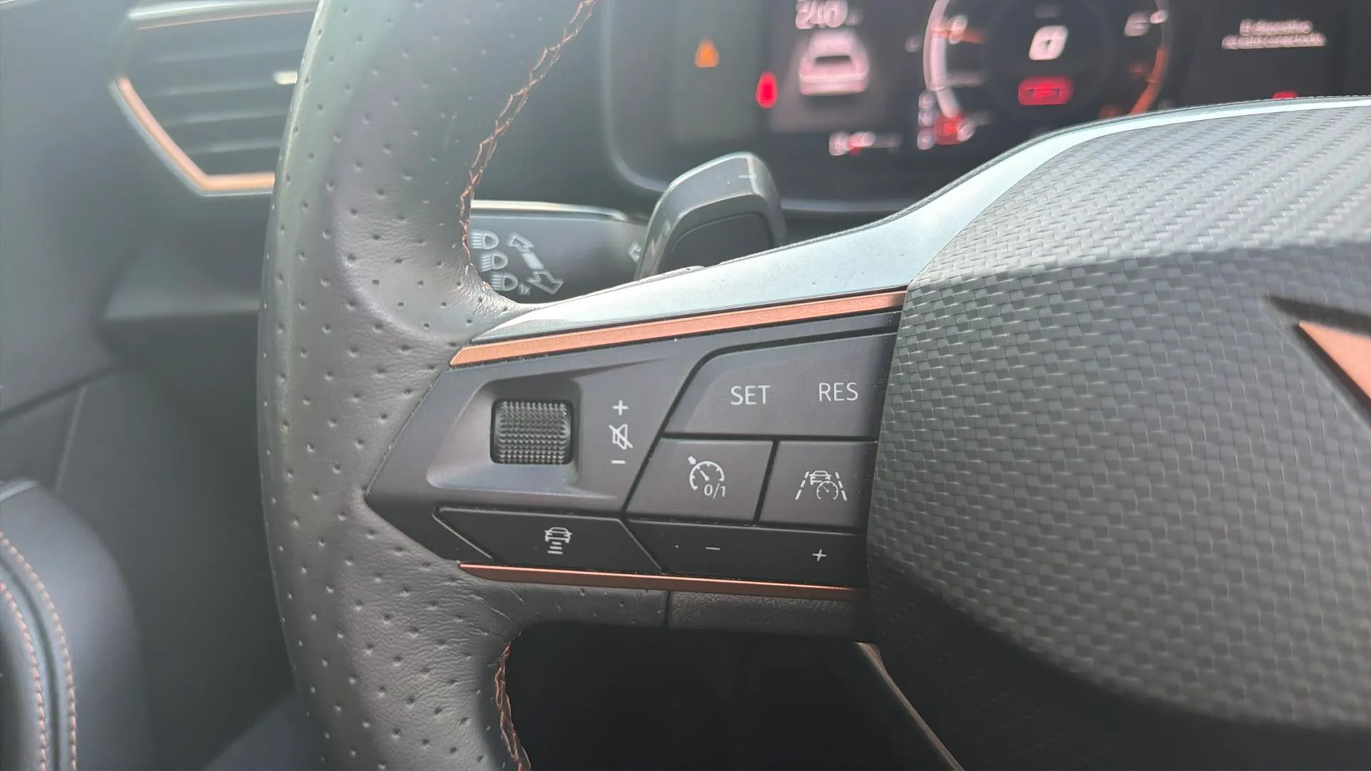 Cupra Formentor 1.5 TSI DSG - foto 19