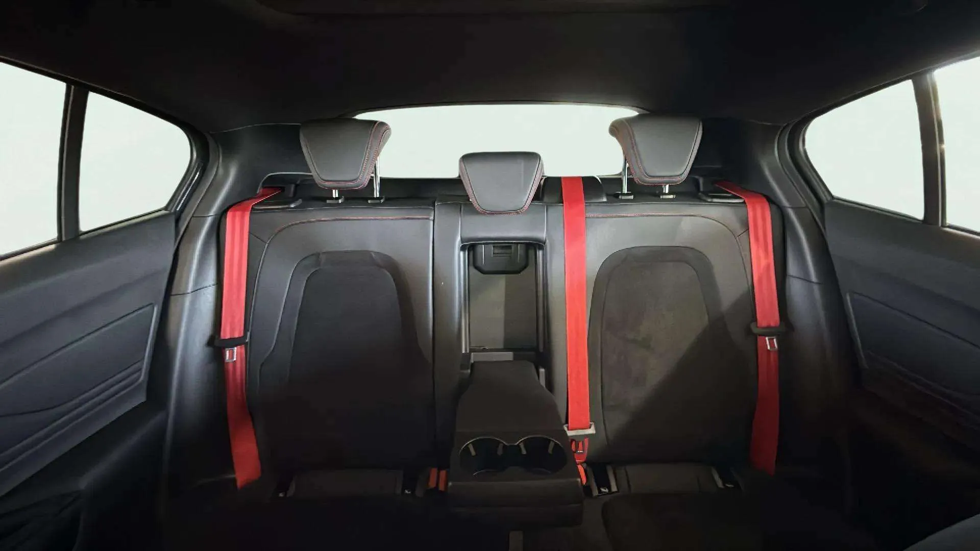 Ford Focus ST Edition 2.3 EcoBoost - foto 29