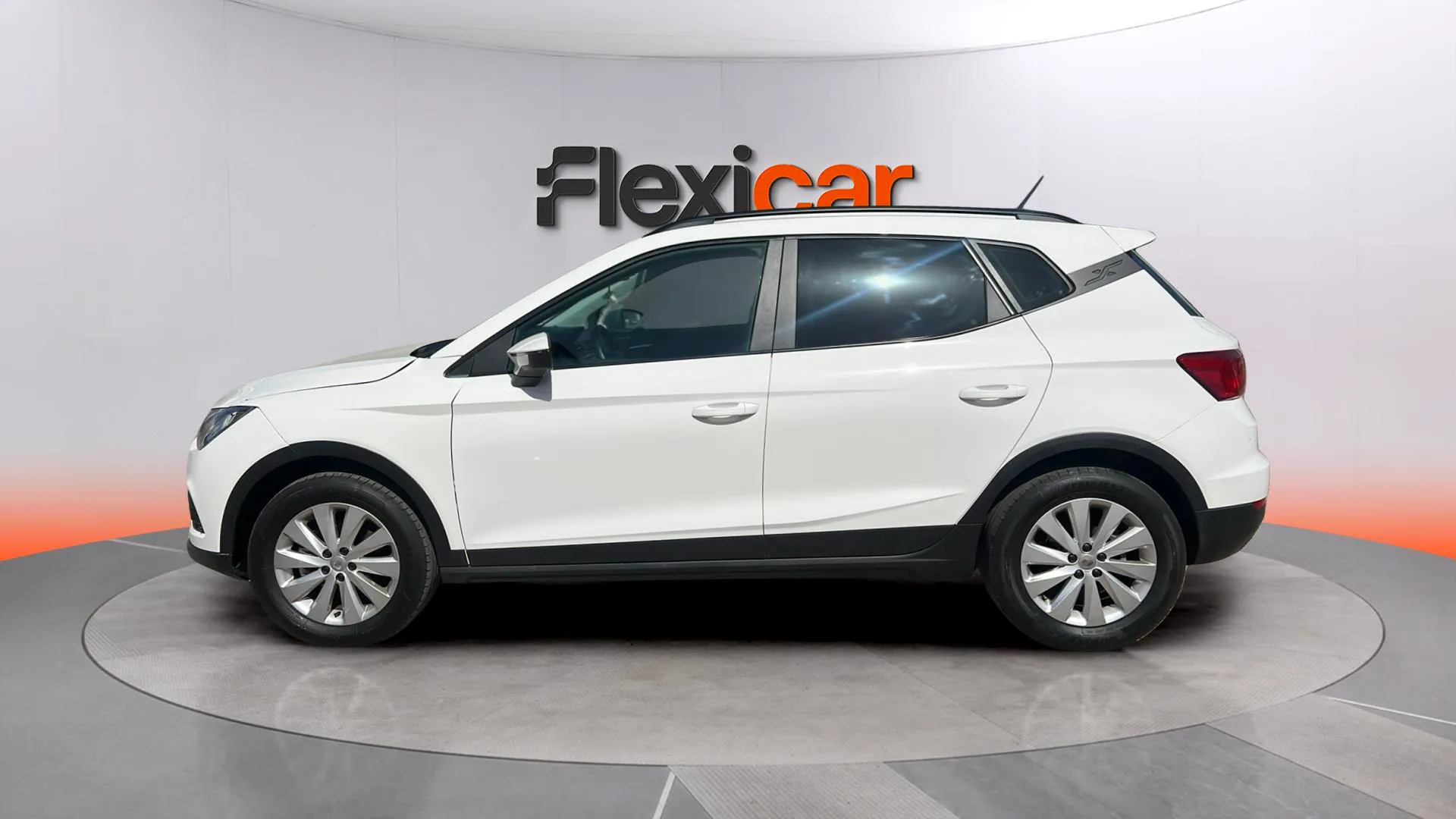 SEAT Arona 1.0 TSI Reference - foto 6