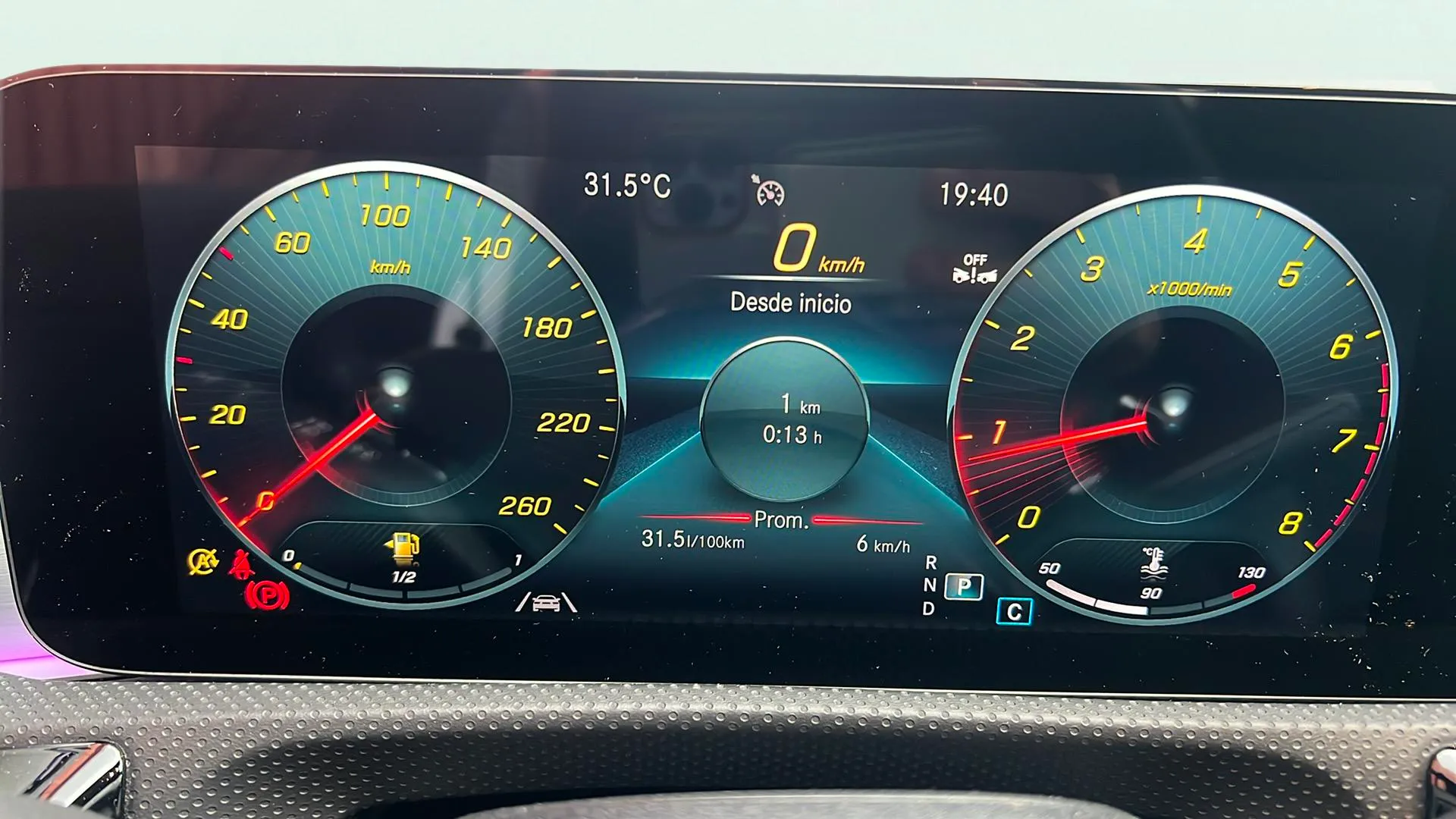 Mercedes-Benz CLA 180 - foto 12