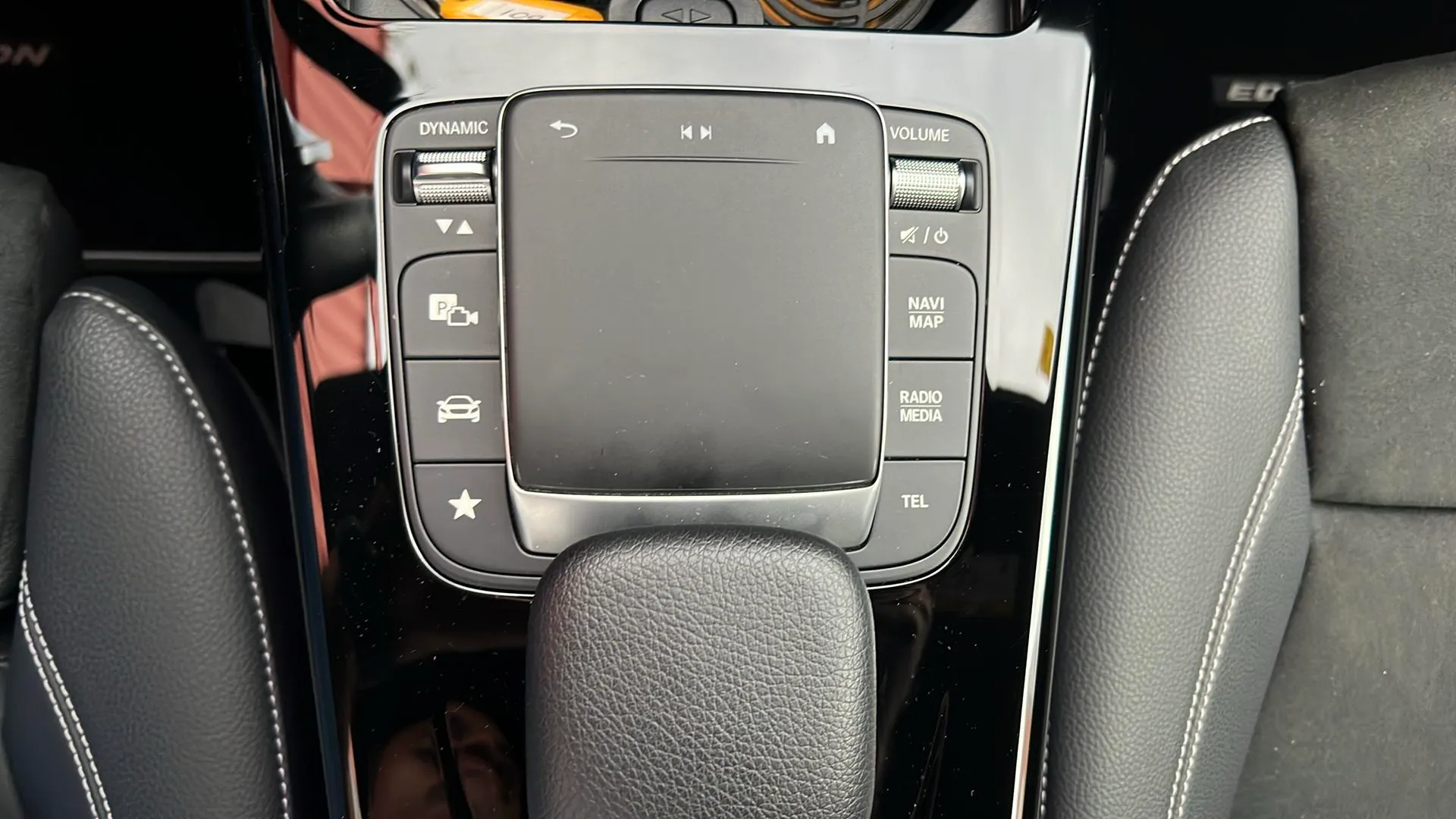 Mercedes-Benz CLA 180 - foto 15