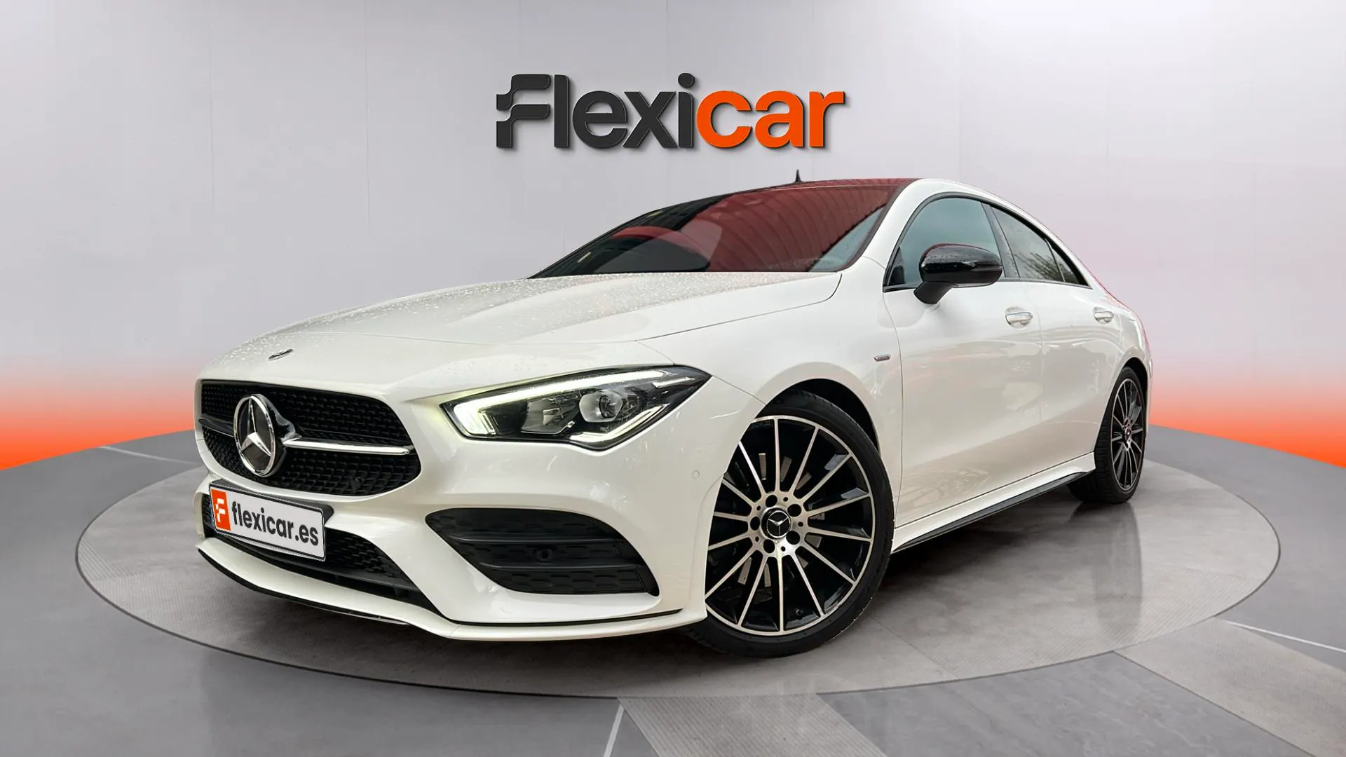 Mercedes-Benz CLA 180 - foto 3