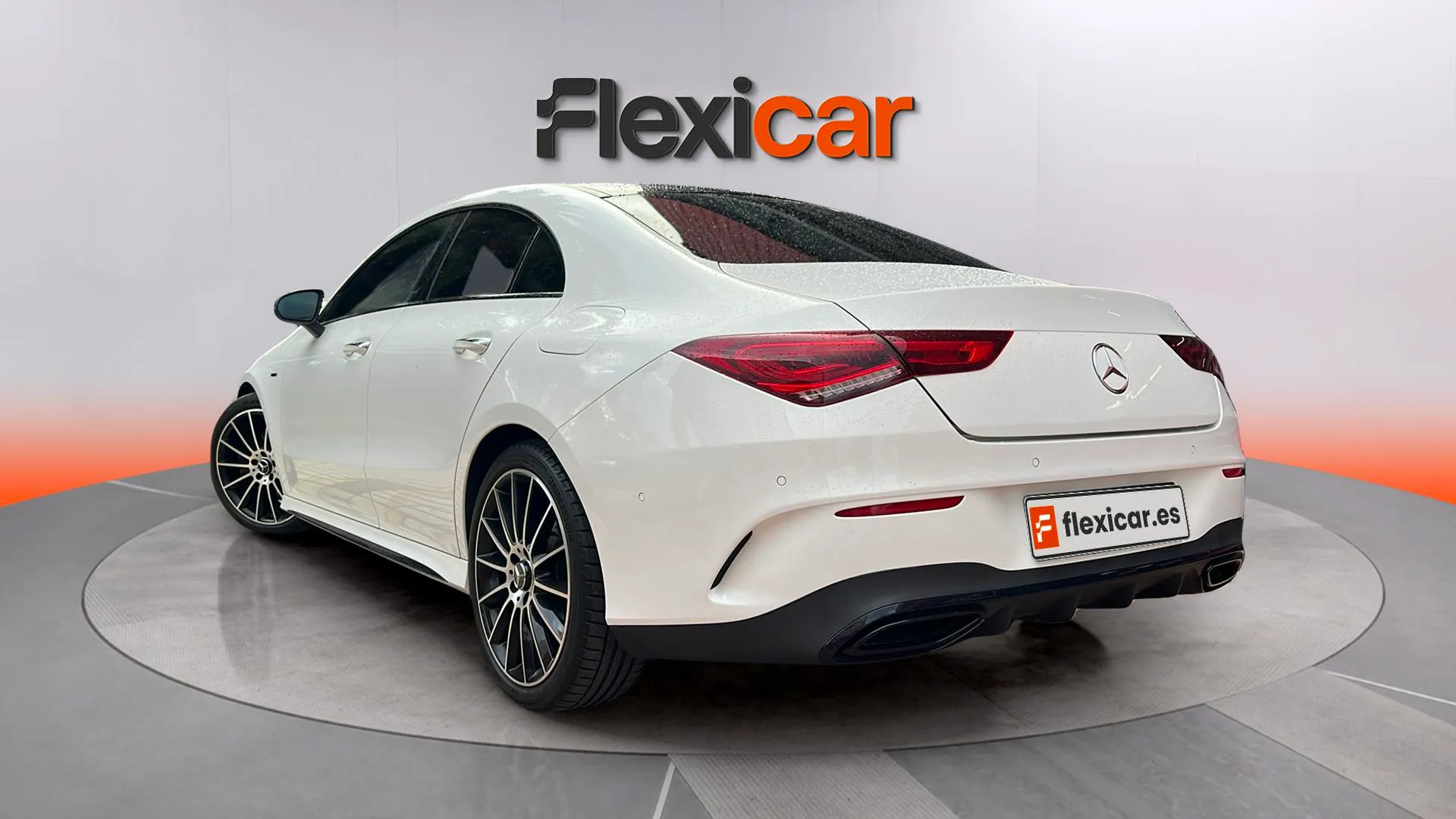 Mercedes-Benz CLA 180 - foto 5