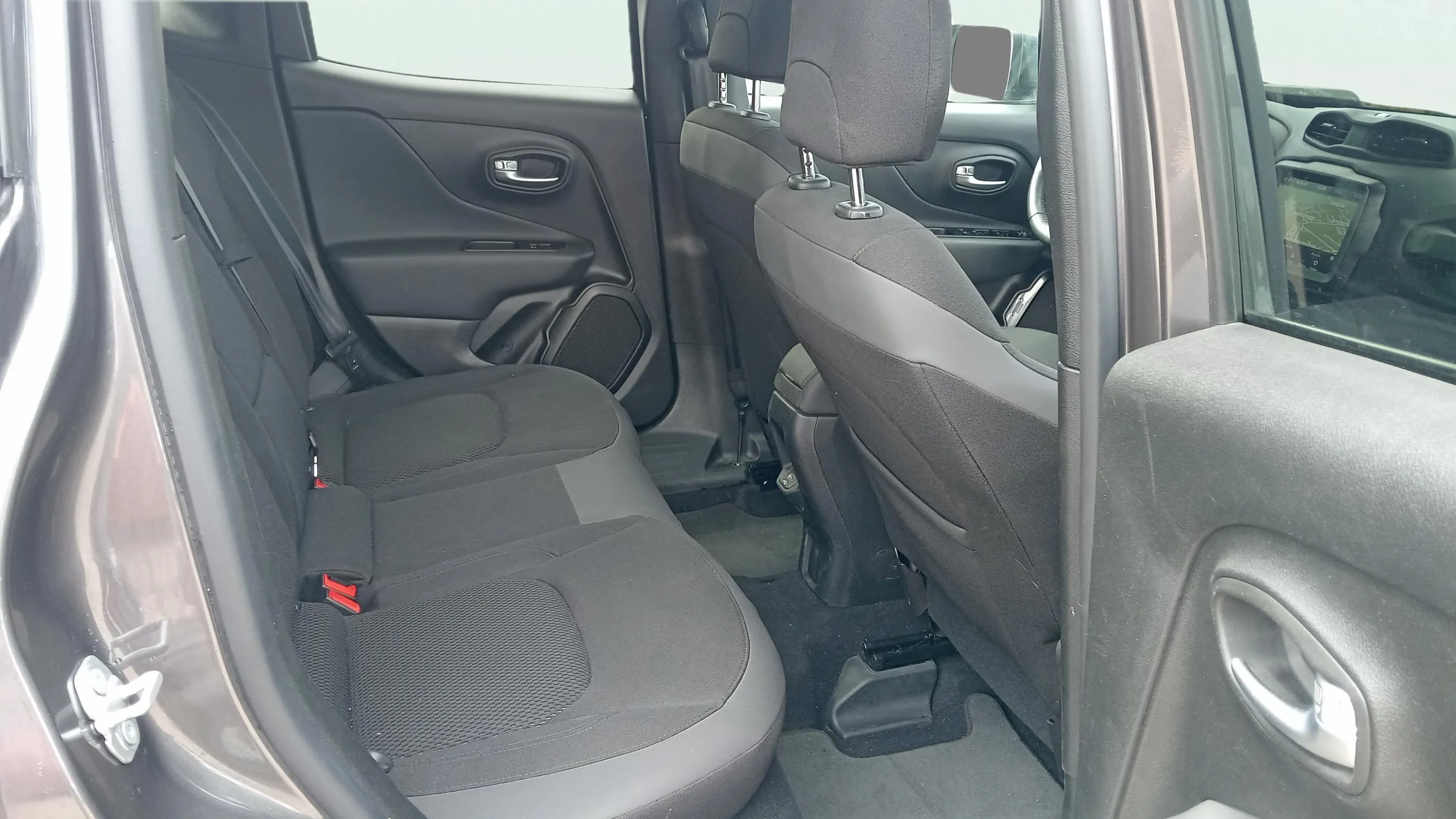 Jeep Renegade 1.0G Night Eagle 4x2 - foto 18