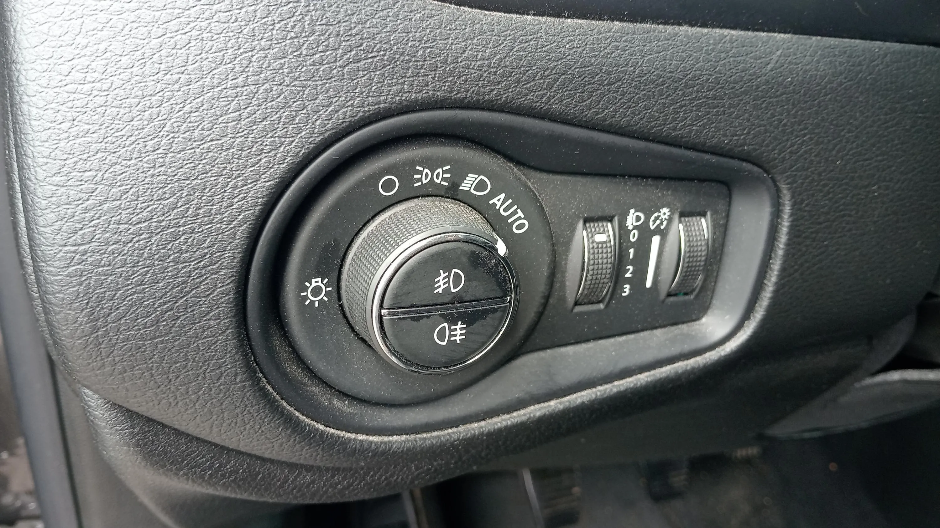 Jeep Renegade 1.0G Night Eagle 4x2 - foto 20