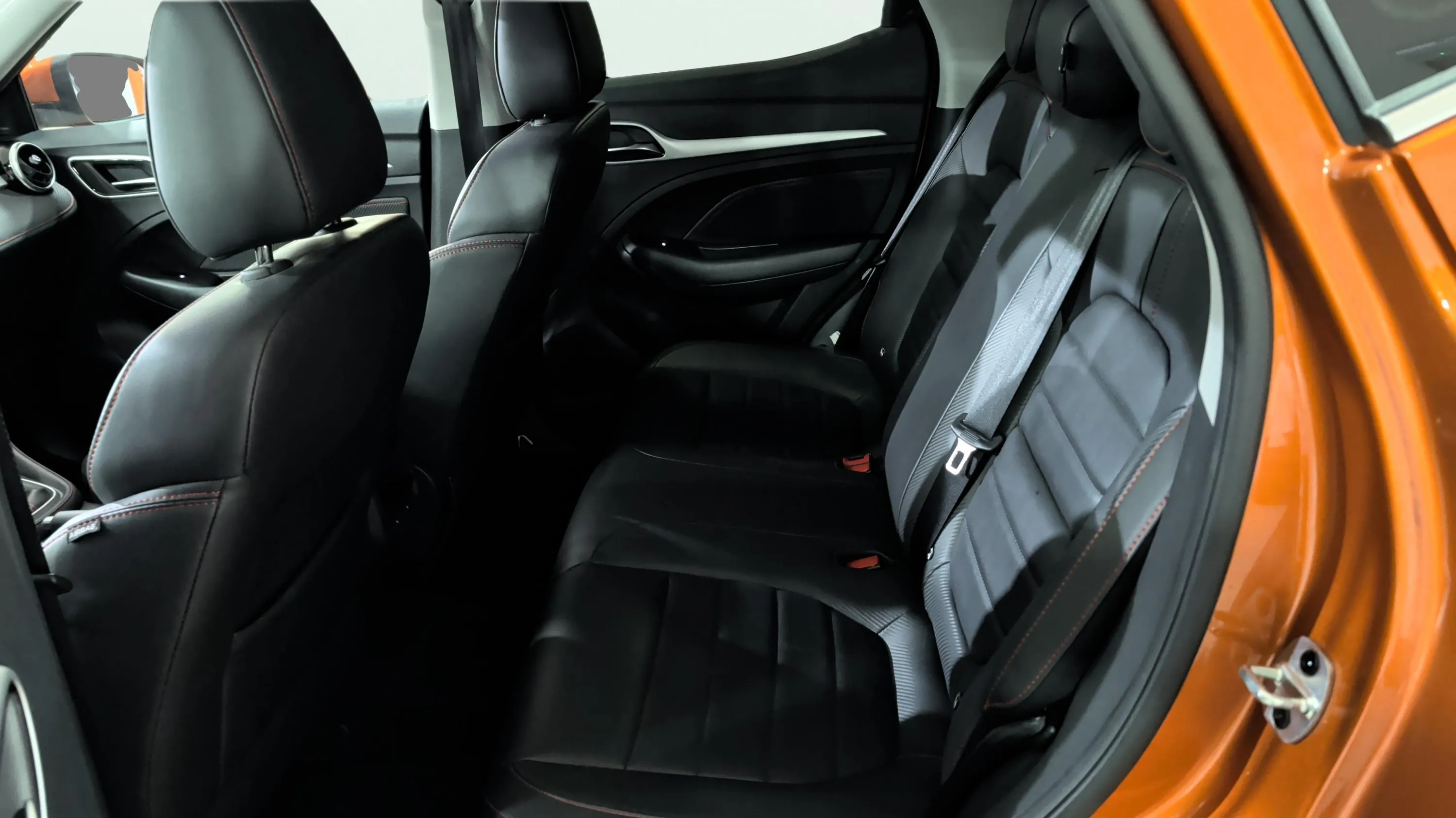 MG ZS 1.5 Luxury - foto 14