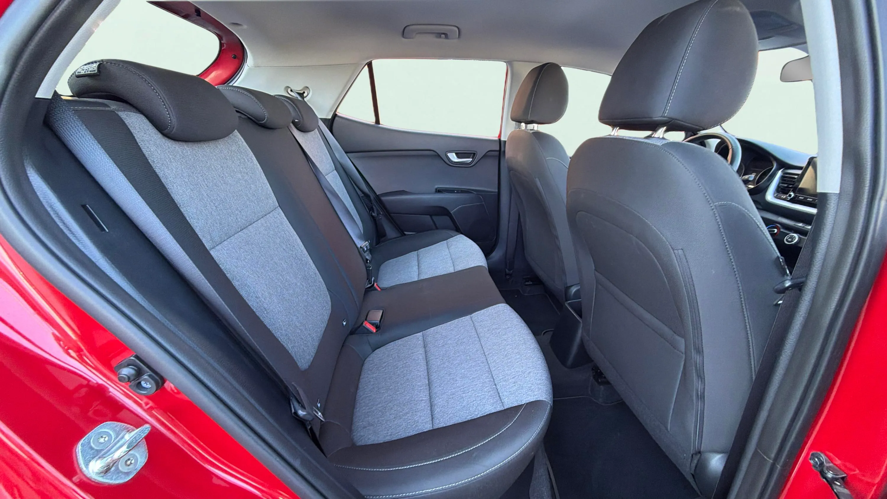 Kia Stonic 1.0 T-GDi MHEV iMT Drive - foto 14