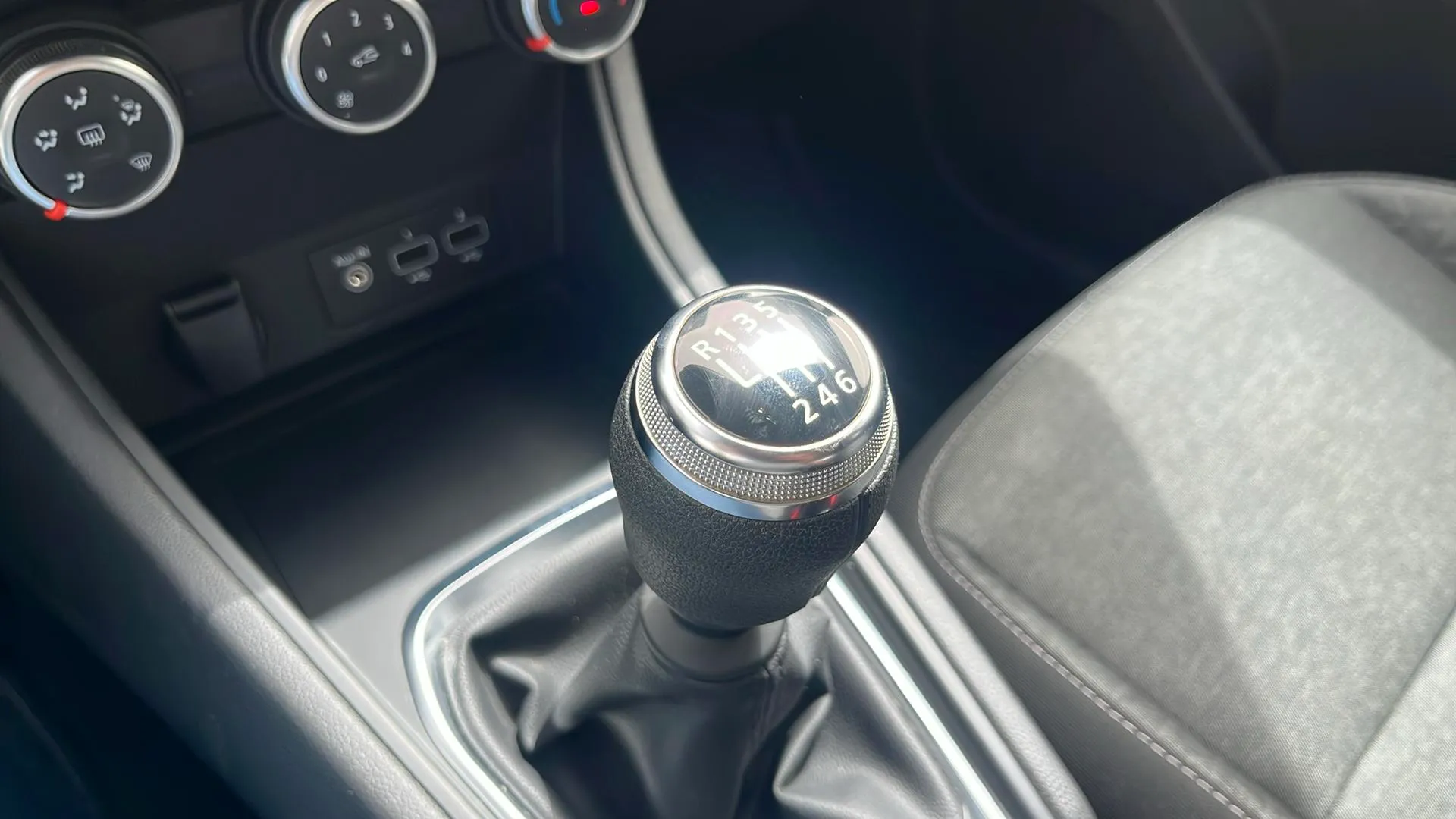 Renault Captur Intens TCe - foto 17