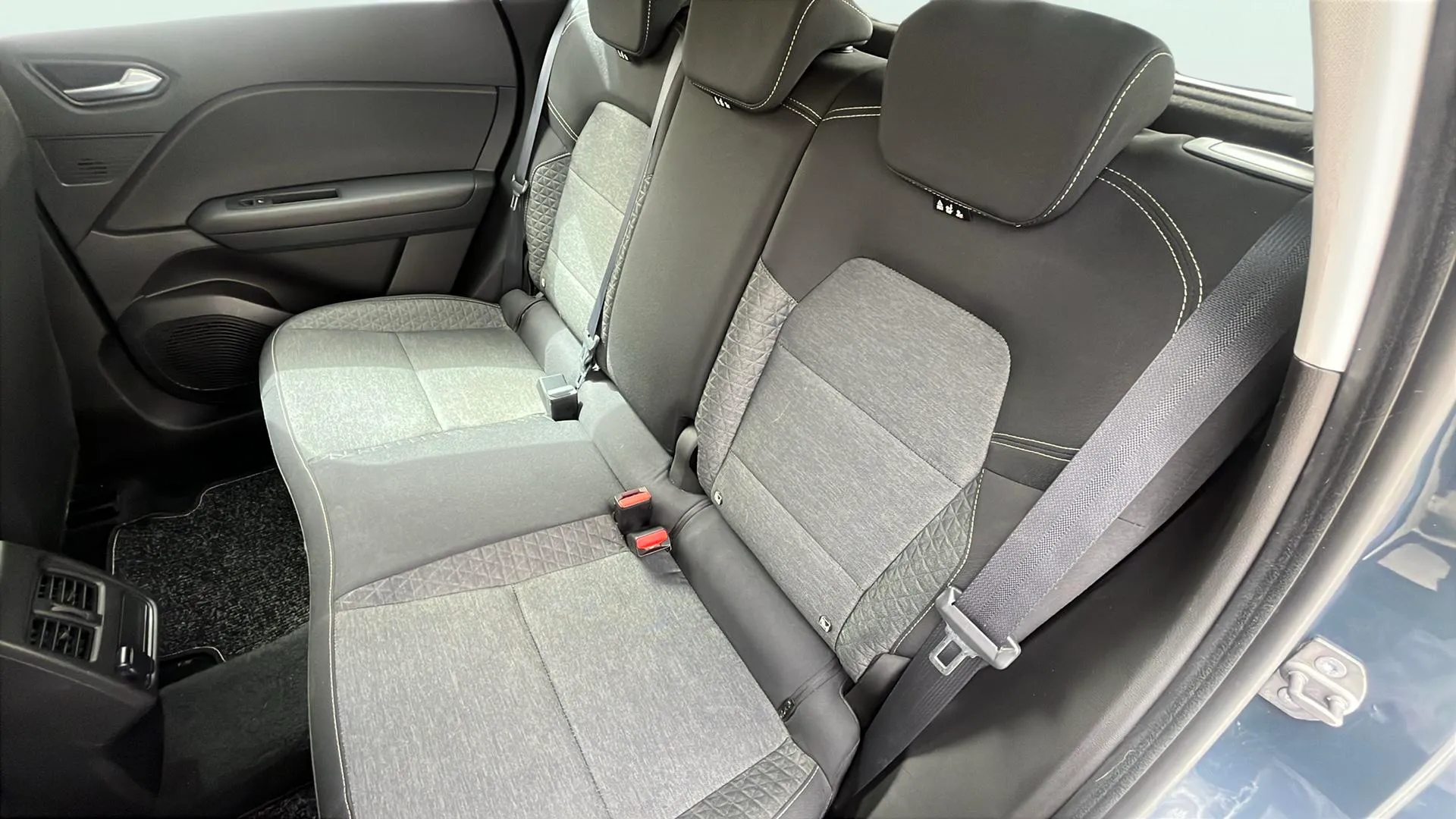 Renault Captur Intens TCe - foto 20