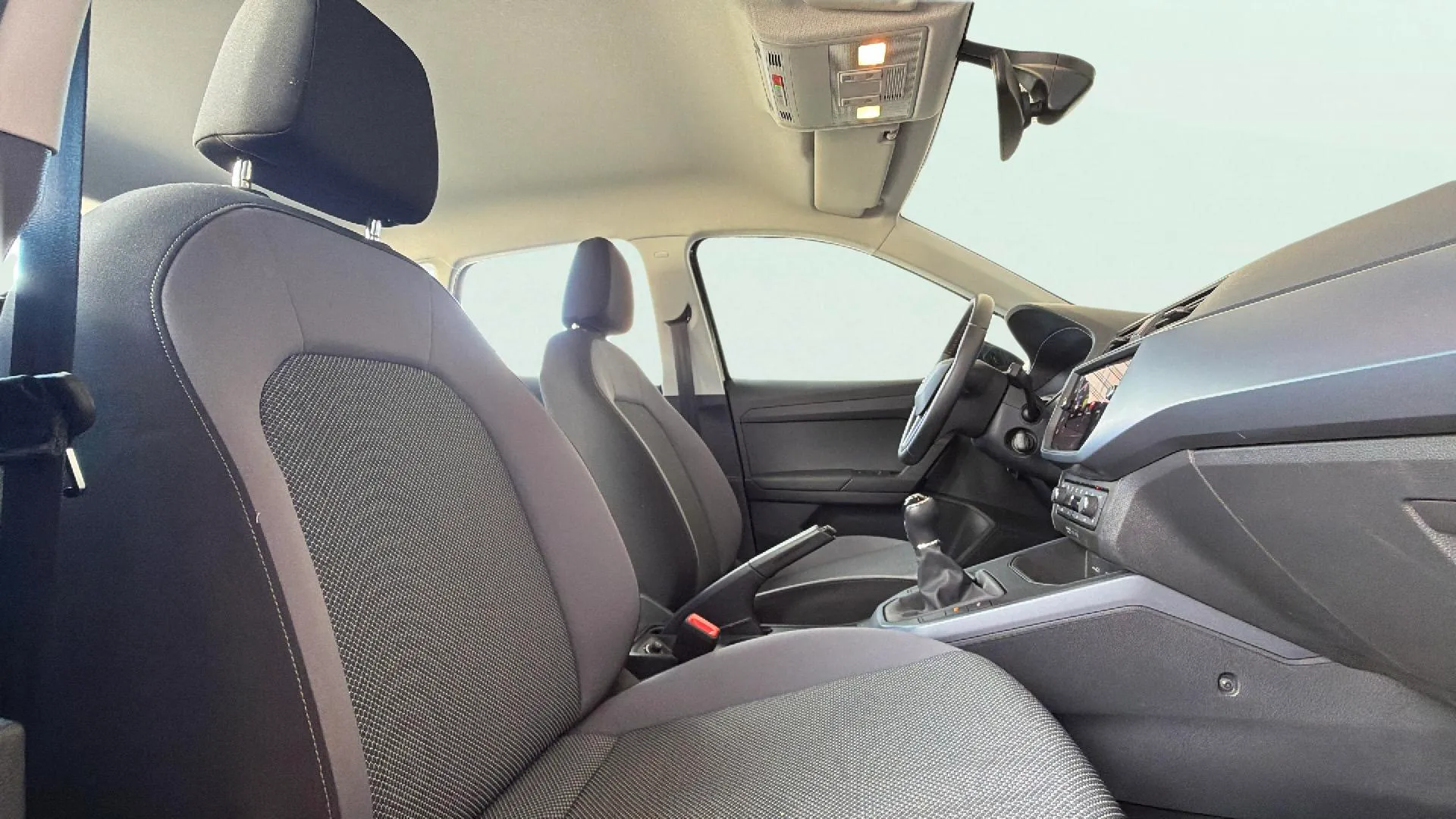 SEAT Arona 1.0 TSI Reference - foto 21