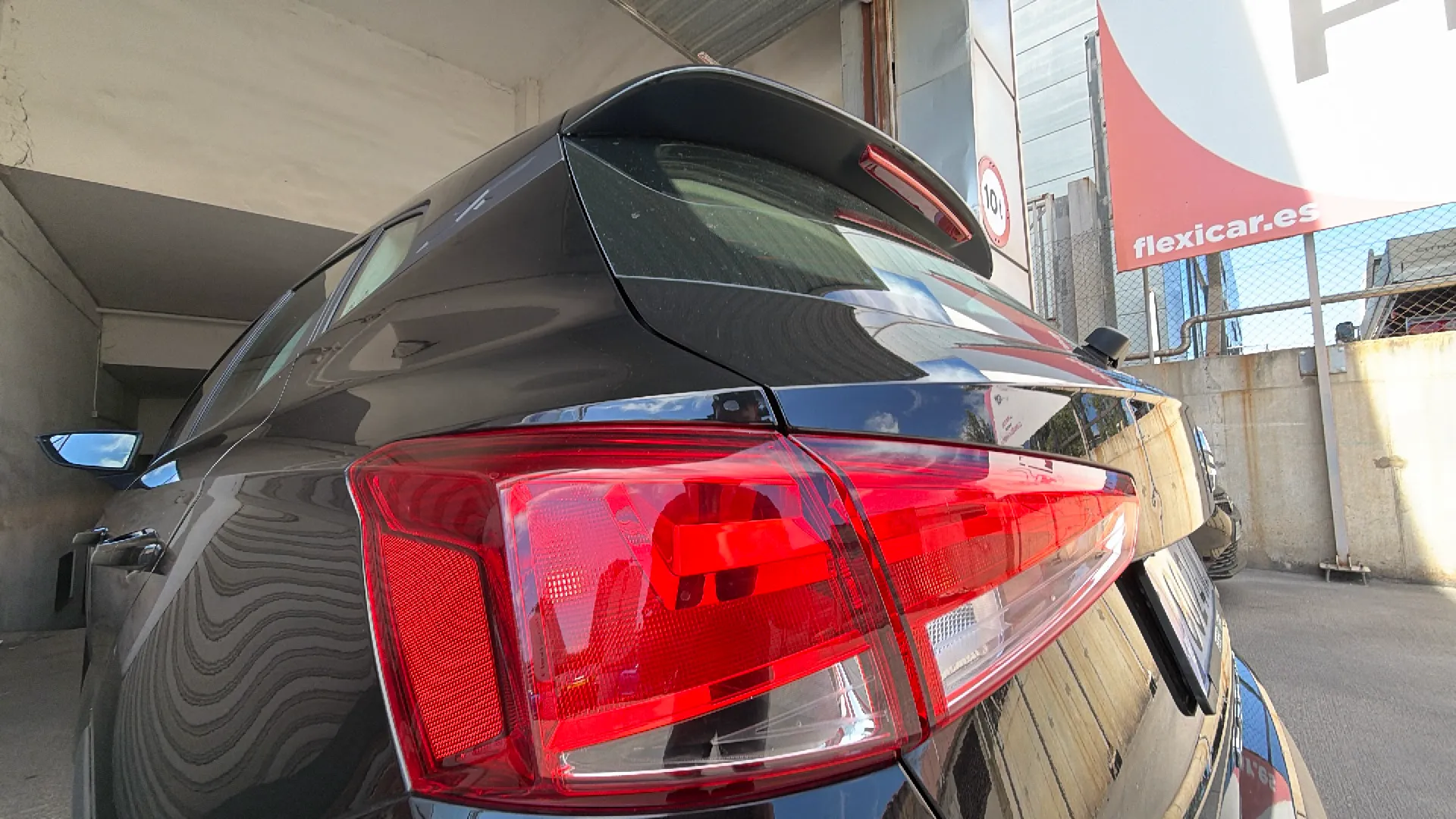 SEAT Arona 1.0 TSI Reference - foto 33
