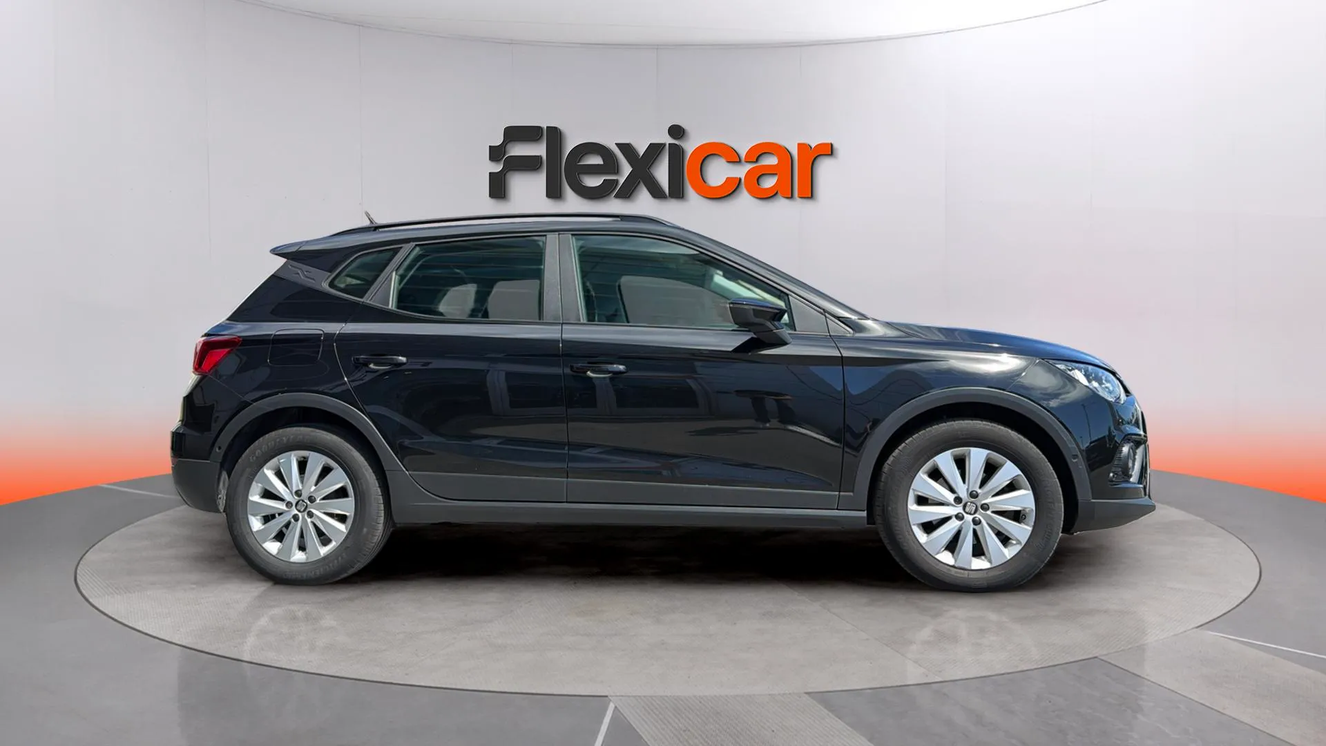 SEAT Arona 1.0 TSI Reference - foto 8