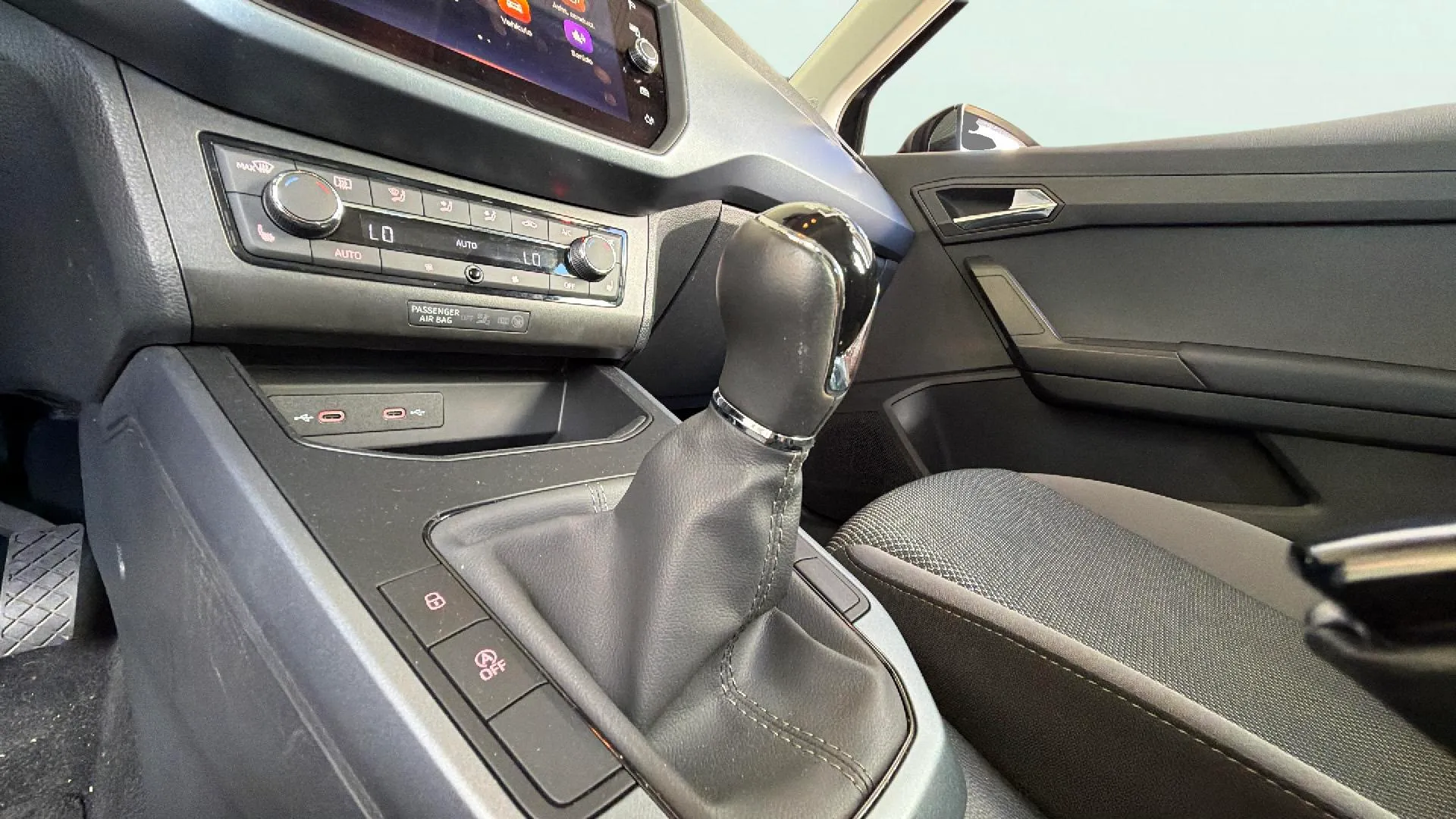 SEAT Arona 1.0 TSI Reference - foto 13