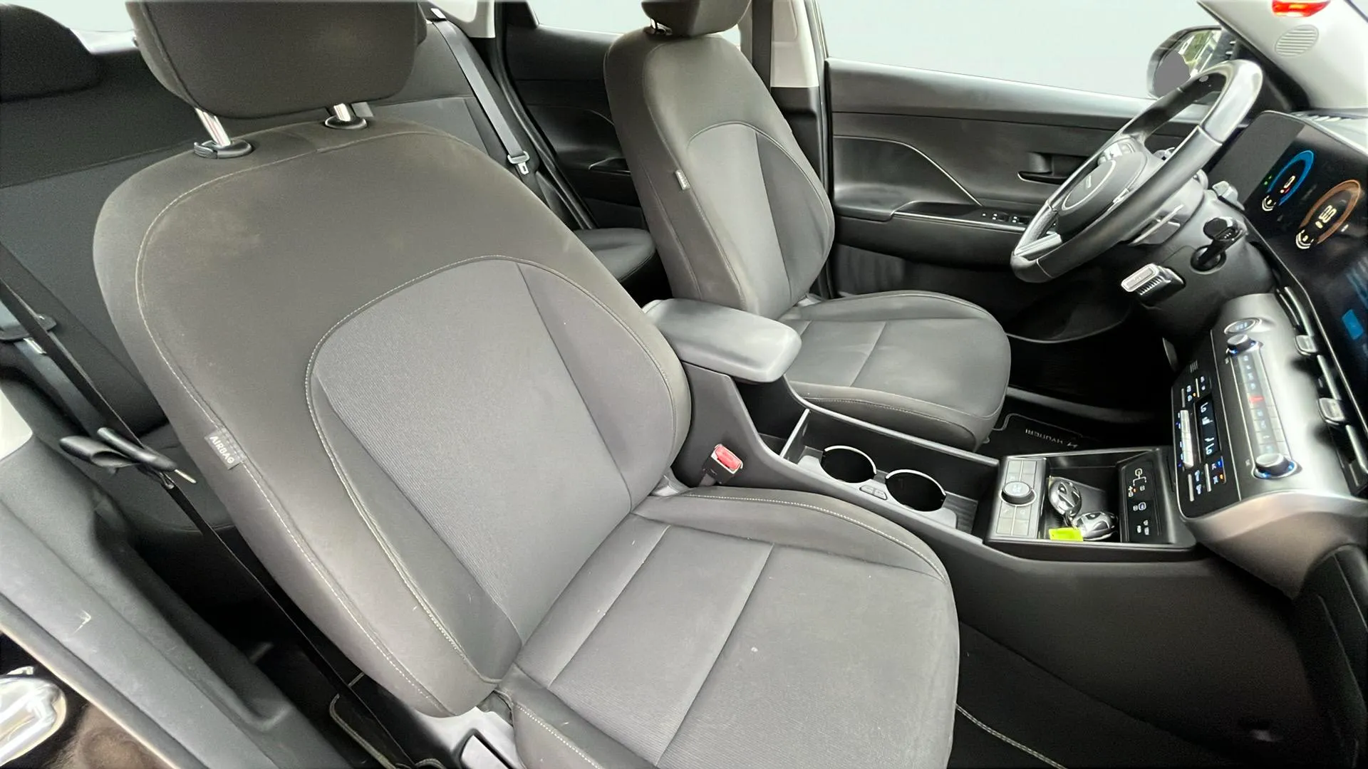 Hyundai Kona 1.6 GDI HEV Maxx DCT - foto 20