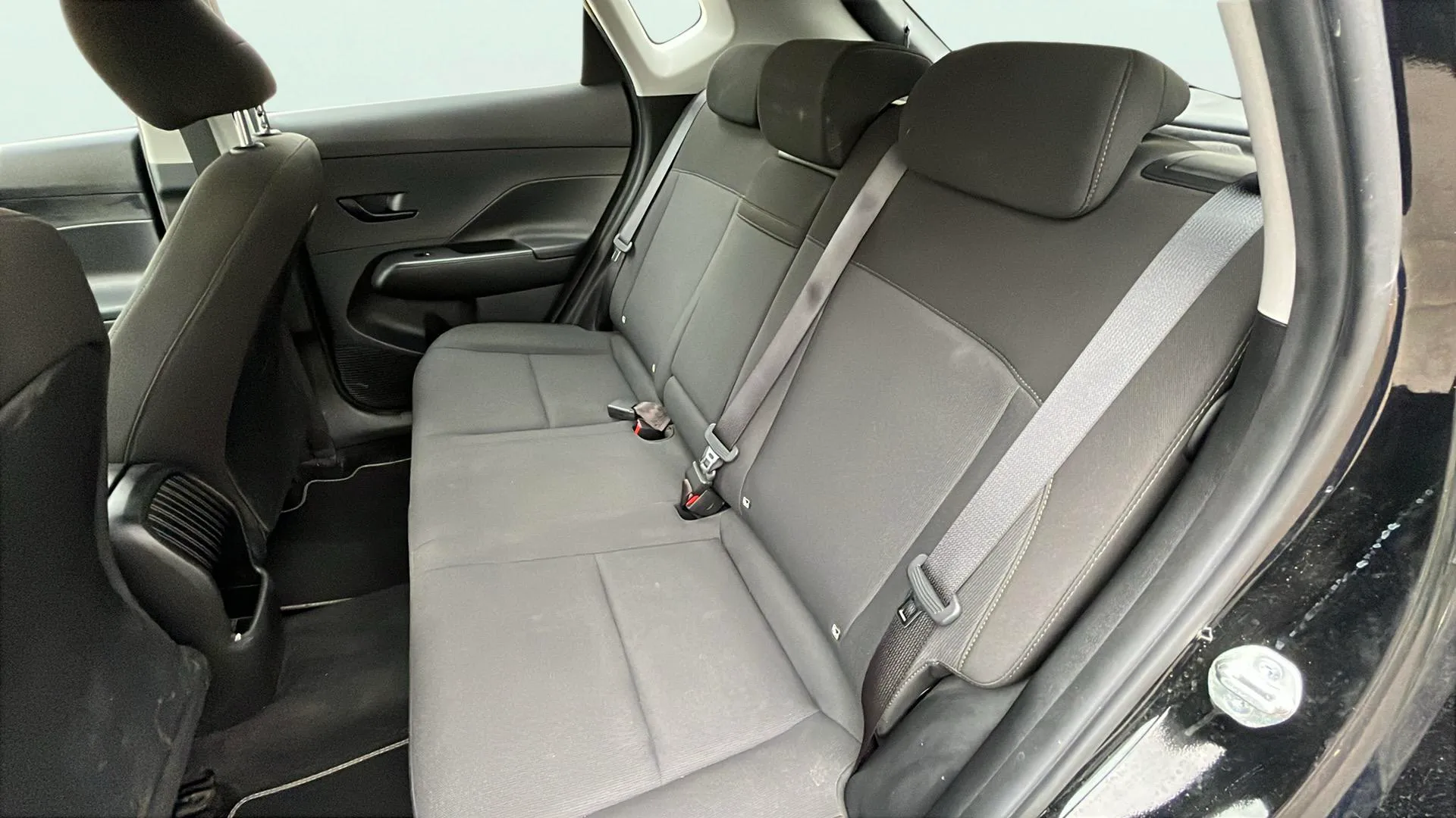 Hyundai Kona 1.6 GDI HEV Maxx DCT - foto 21