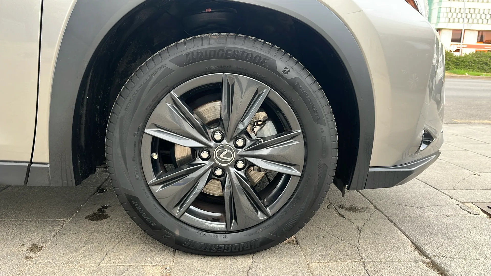 Lexus UX 2.0 250h Business - foto 25