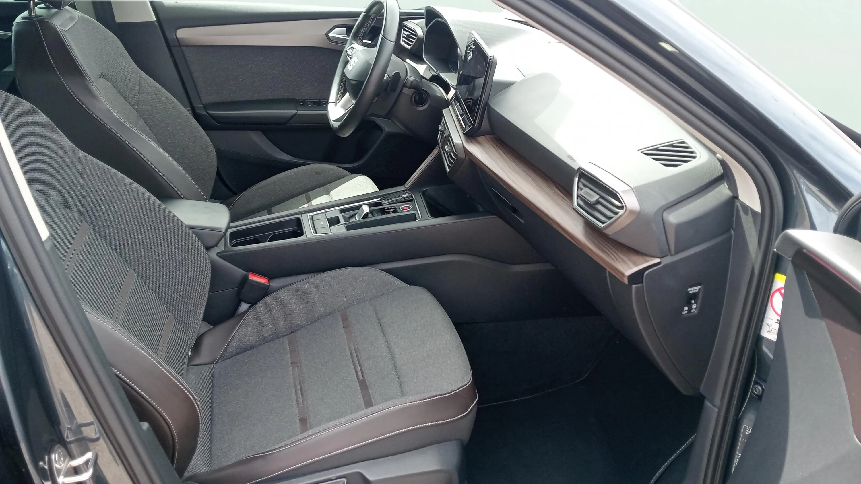 SEAT León SP 1.5 eTSI DSG Xcellence - foto 17