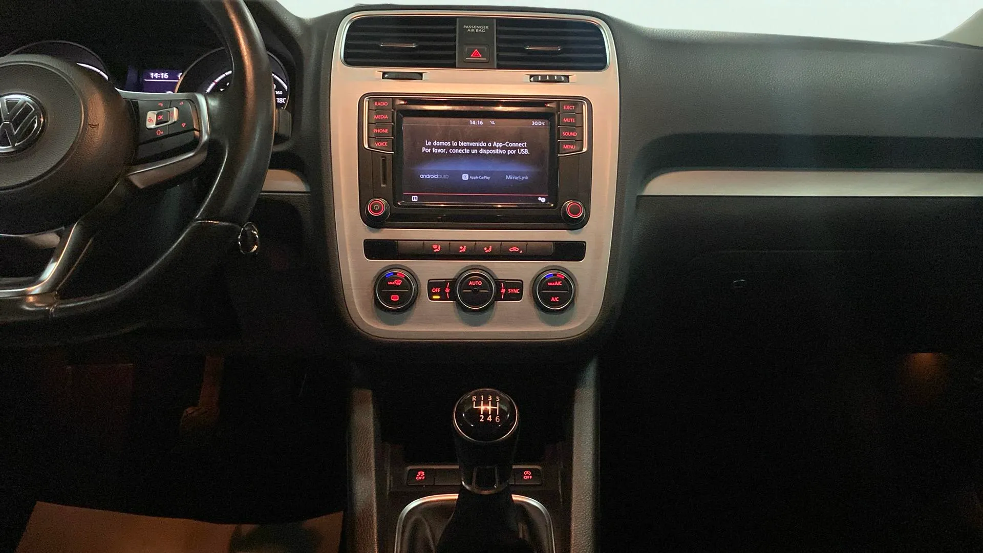 Volkswagen Scirocco R-Line 1.4 TSI BMT - foto 24