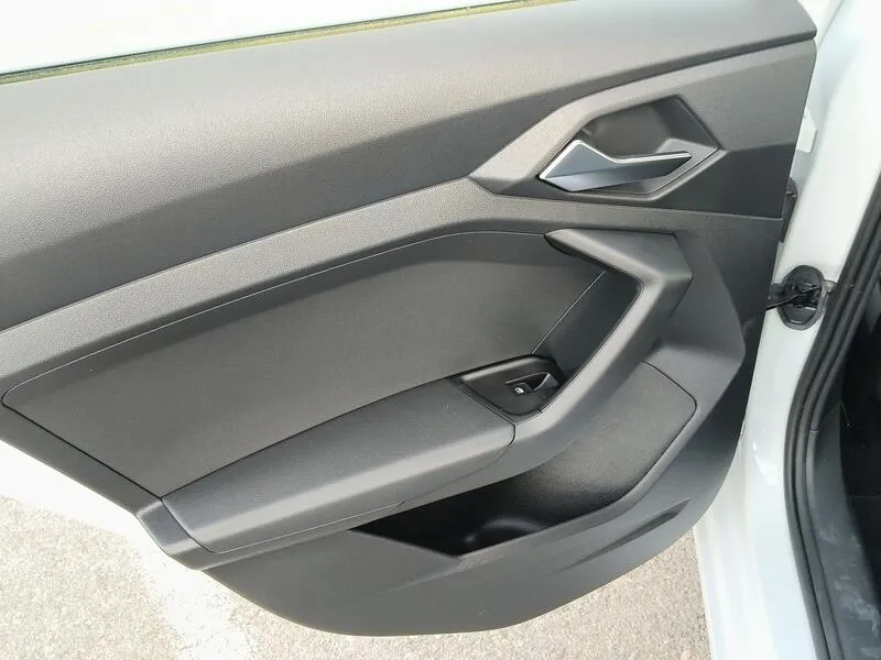 Audi A1 Sportback Advanced 25 TFSI - foto 34