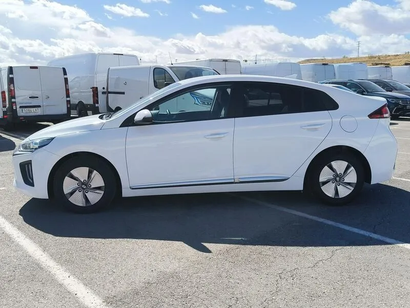 Hyundai Ioniq 1.6 GDI HEV Klass - foto 3