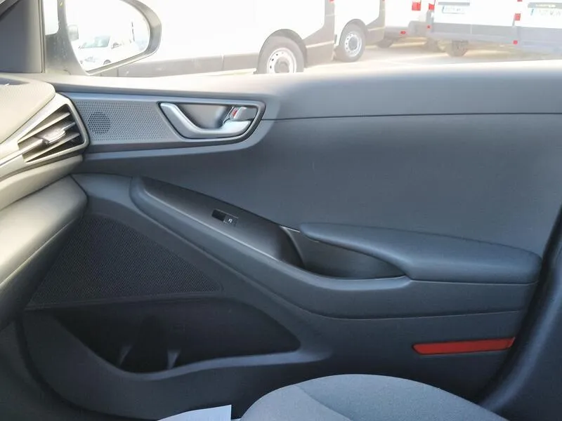 Hyundai Ioniq 1.6 GDI HEV Klass DCT - foto 20