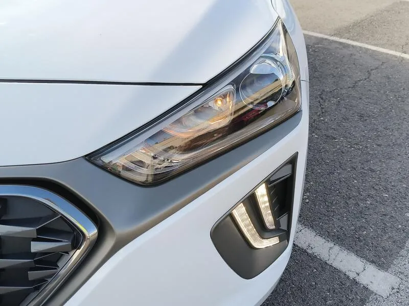 Hyundai Ioniq 1.6 GDI HEV Klass DCT - foto 43
