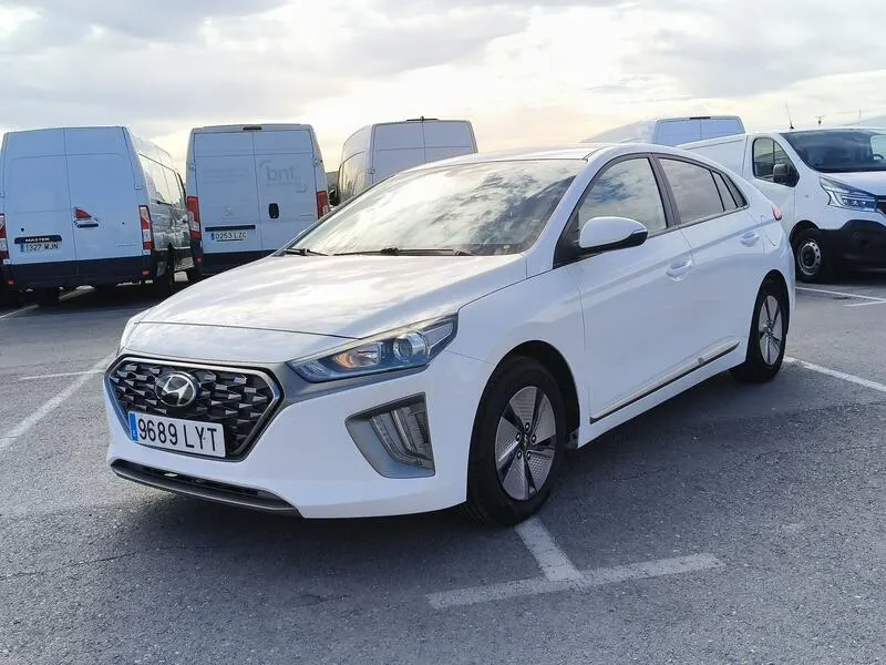 Hyundai Ioniq 1.6 GDI HEV Klass DCT - foto 2