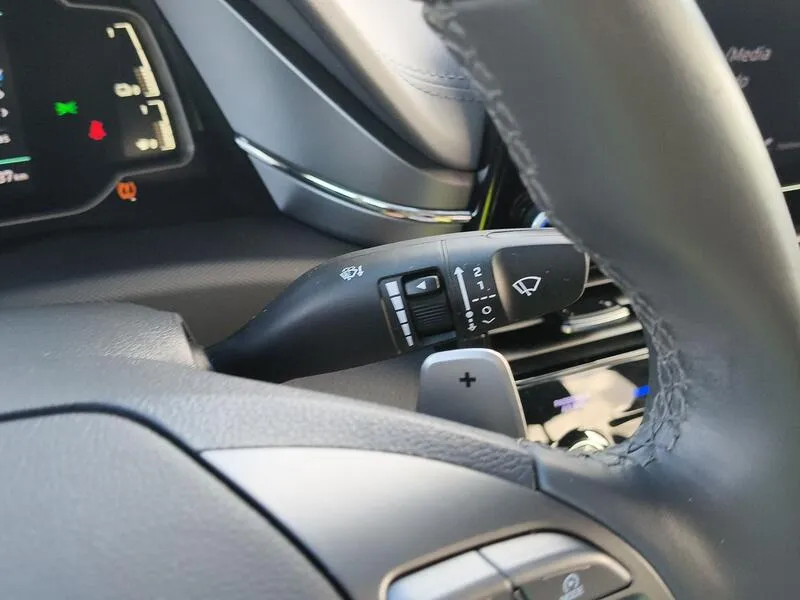 Hyundai Ioniq 1.6 GDI HEV Klass DCT - foto 24