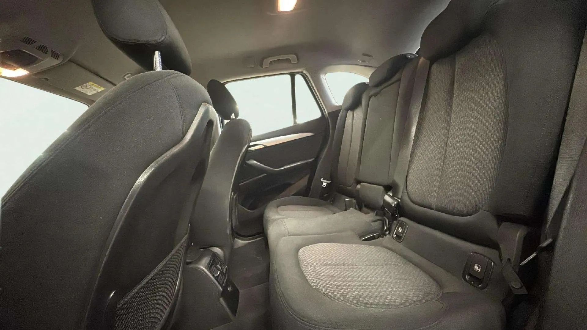 BMW X1 sDrive18d - foto 11