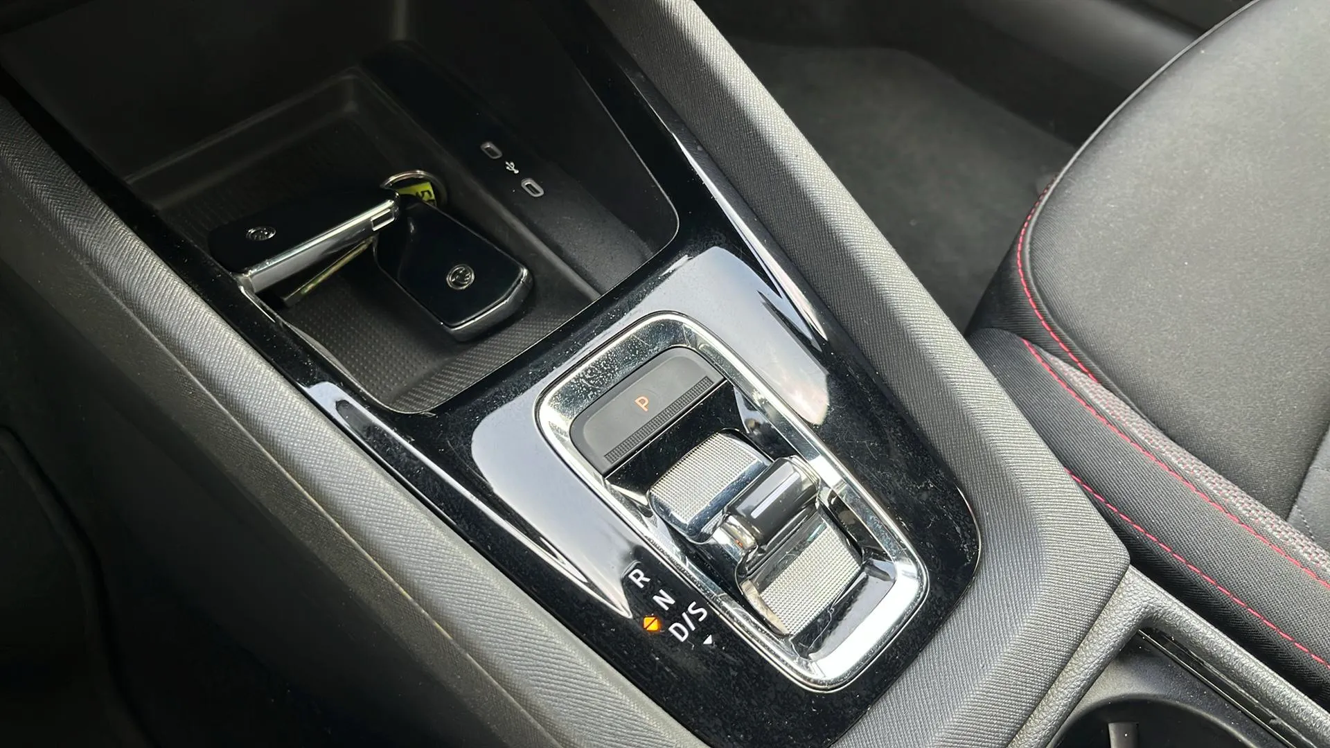 Škoda Octavia Combi 2.0 TDI DSG RS - foto 20