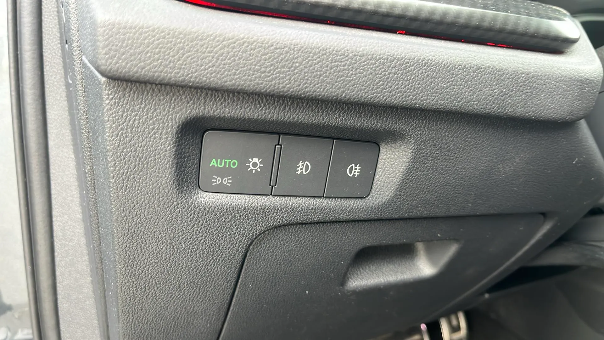 Škoda Octavia Combi 2.0 TDI DSG RS - foto 10