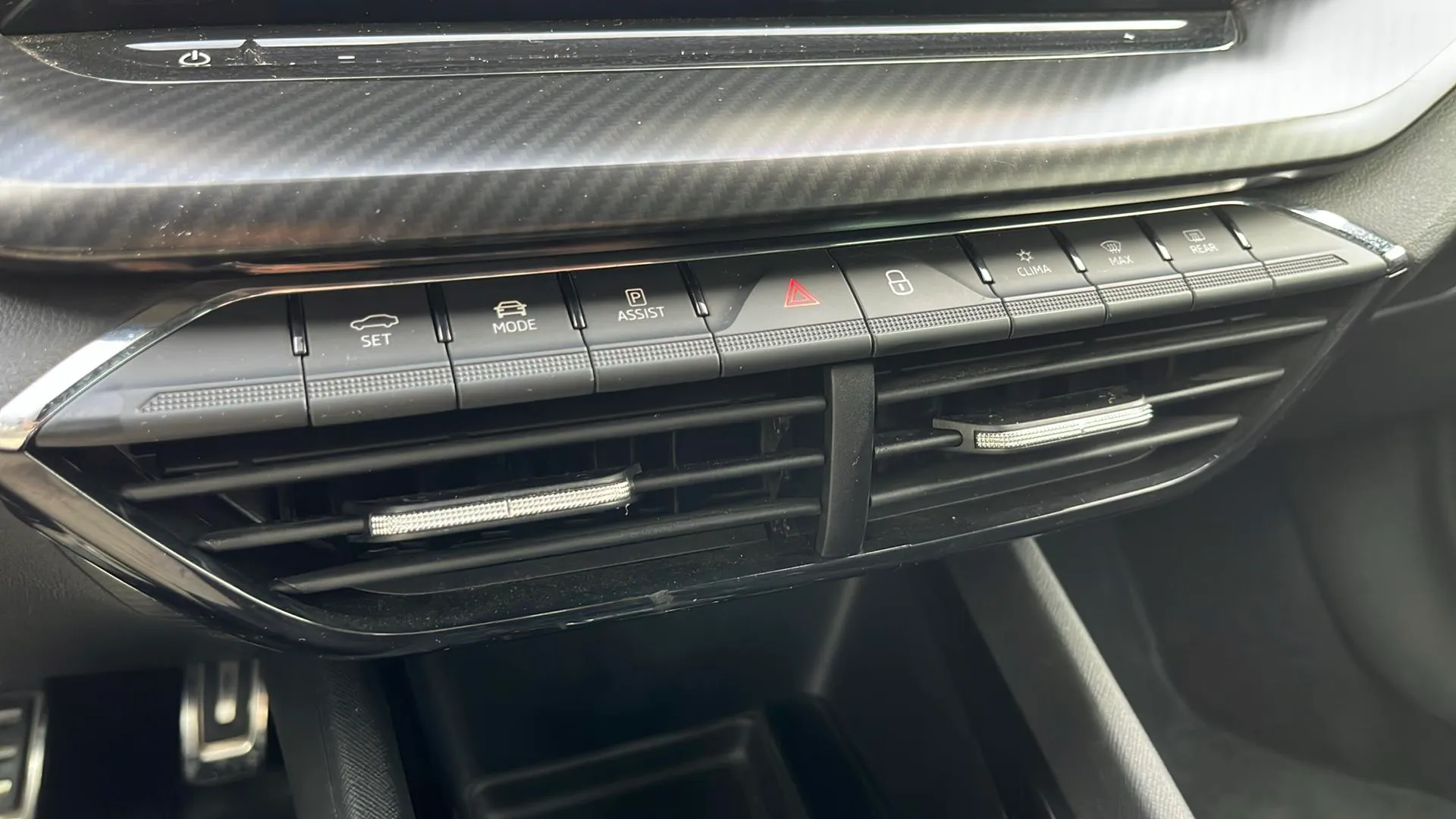Škoda Octavia Combi 2.0 TDI DSG RS - foto 19