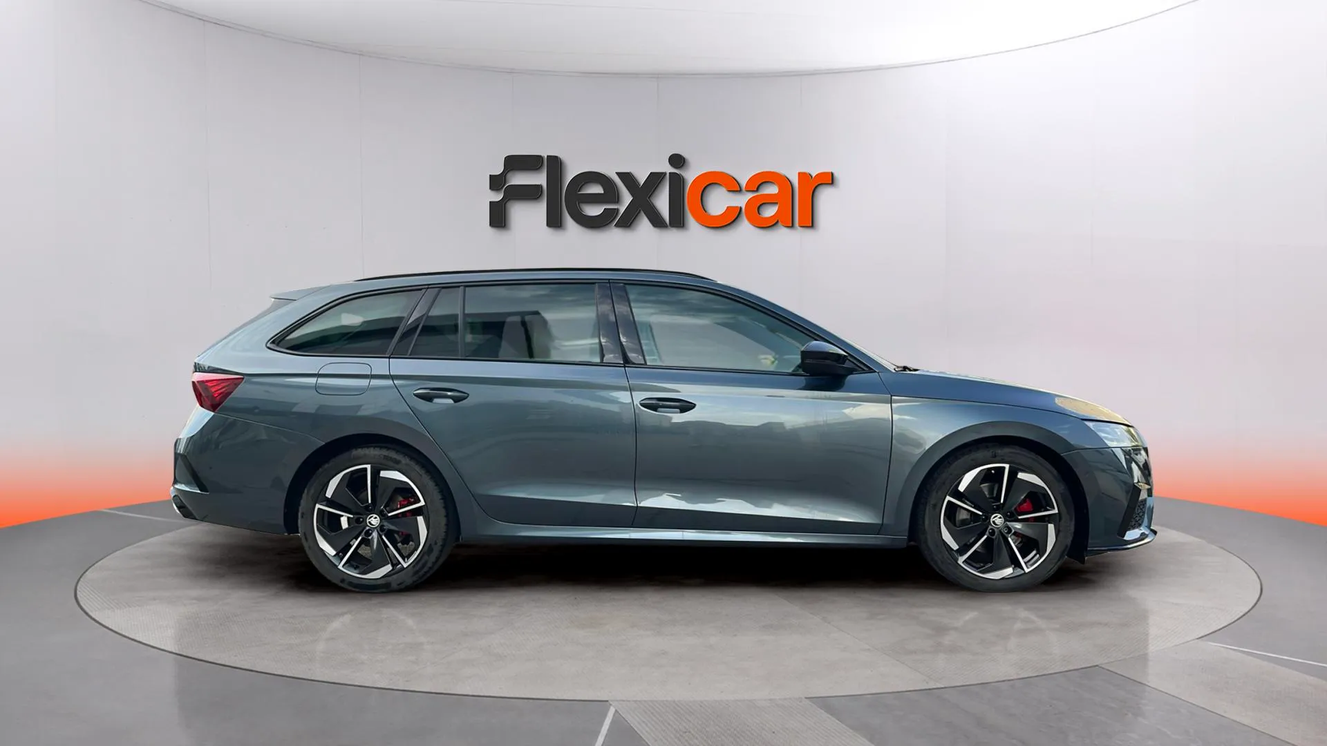 Škoda Octavia Combi 2.0 TDI DSG RS - foto 5