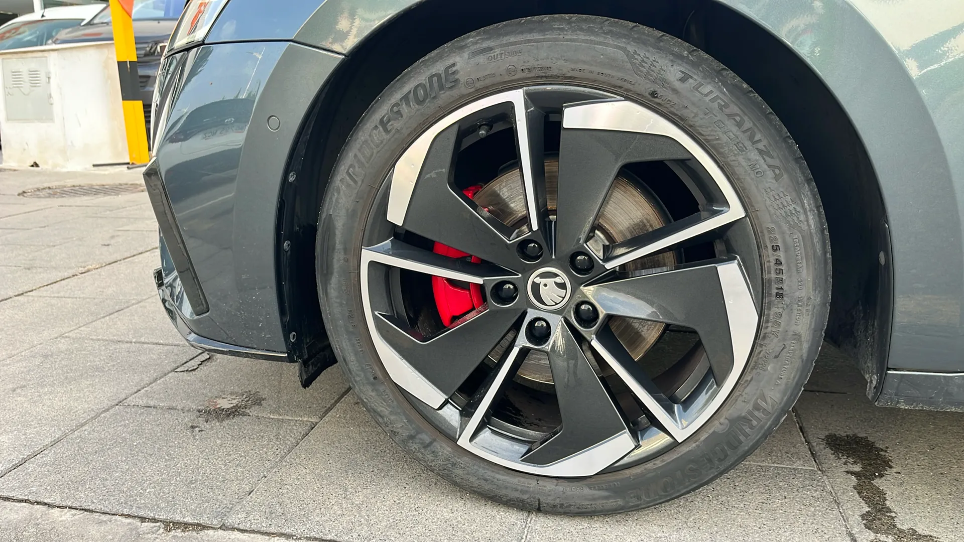 Škoda Octavia Combi 2.0 TDI DSG RS - foto 26