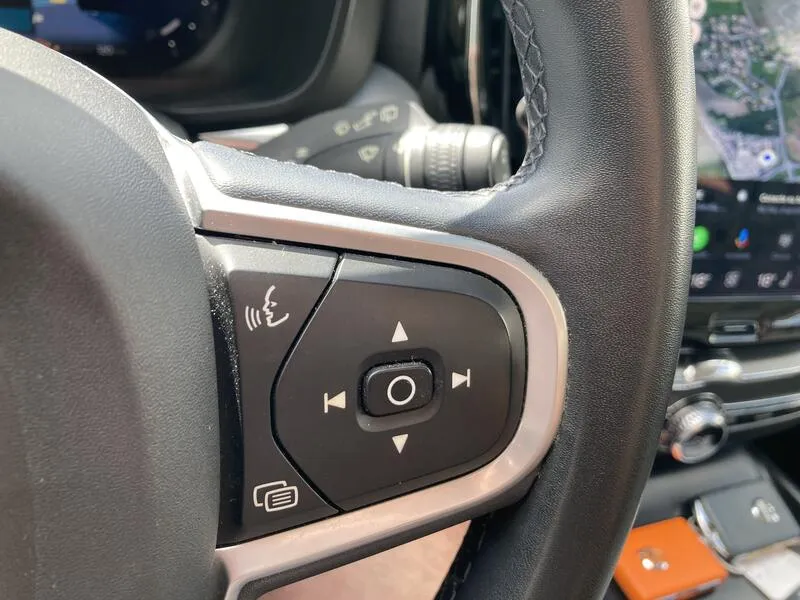 Volvo XC60 2.0 B4 D Momentum Pro - foto 28